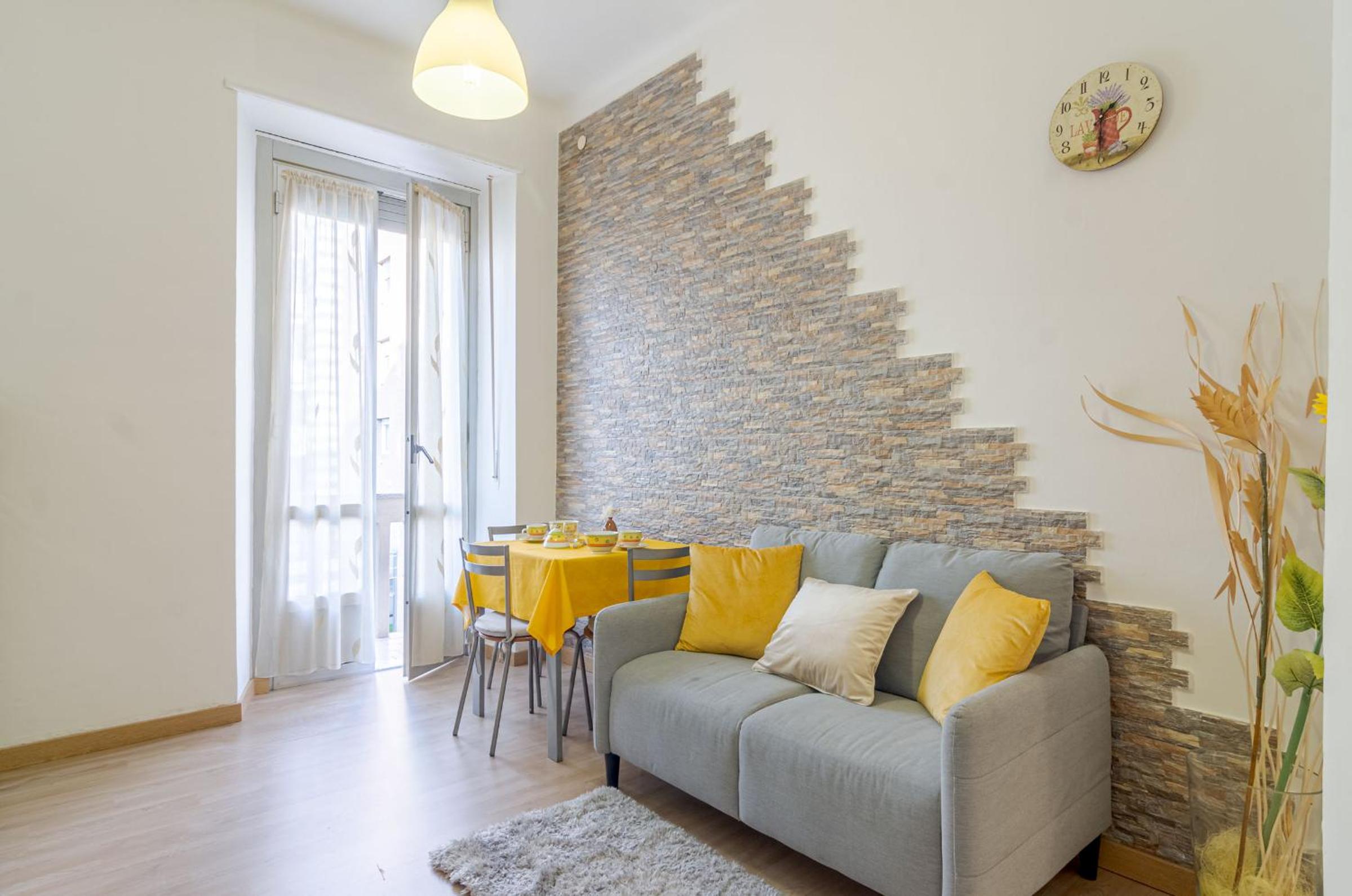 One-Bedroom Apartment