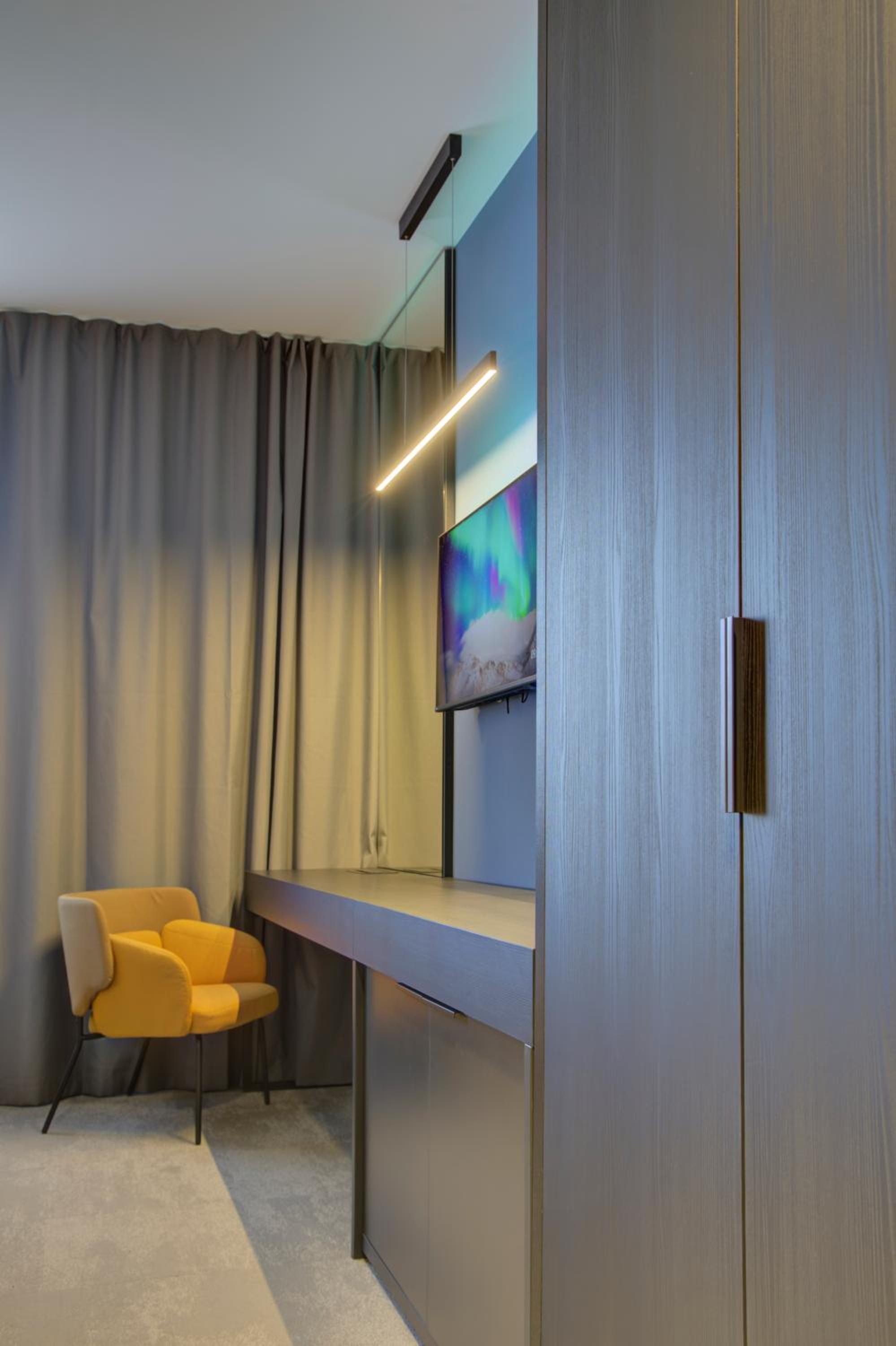 Deluxe Family Room - Photo 8