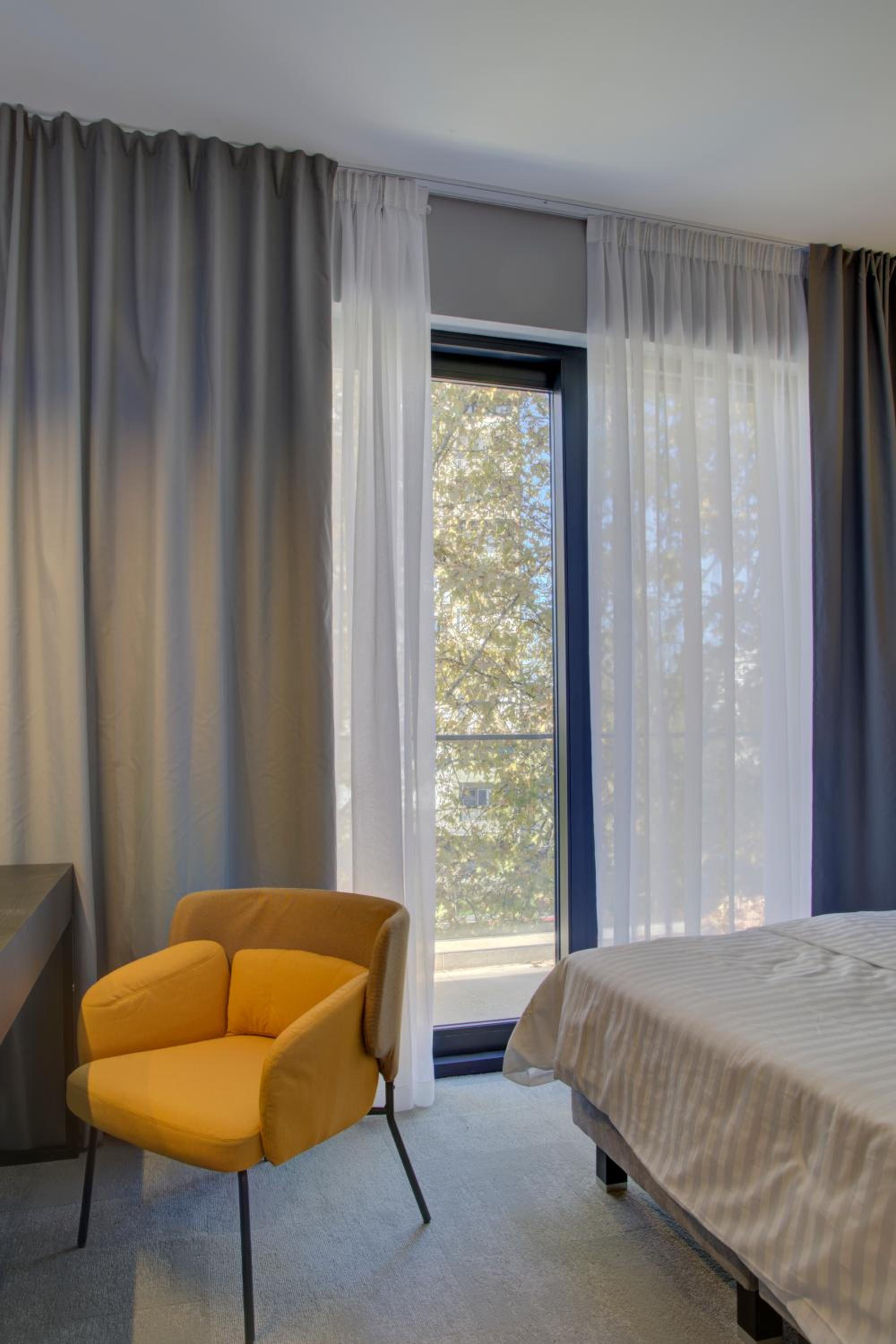 Deluxe Double Room with Balcony - Photo 35