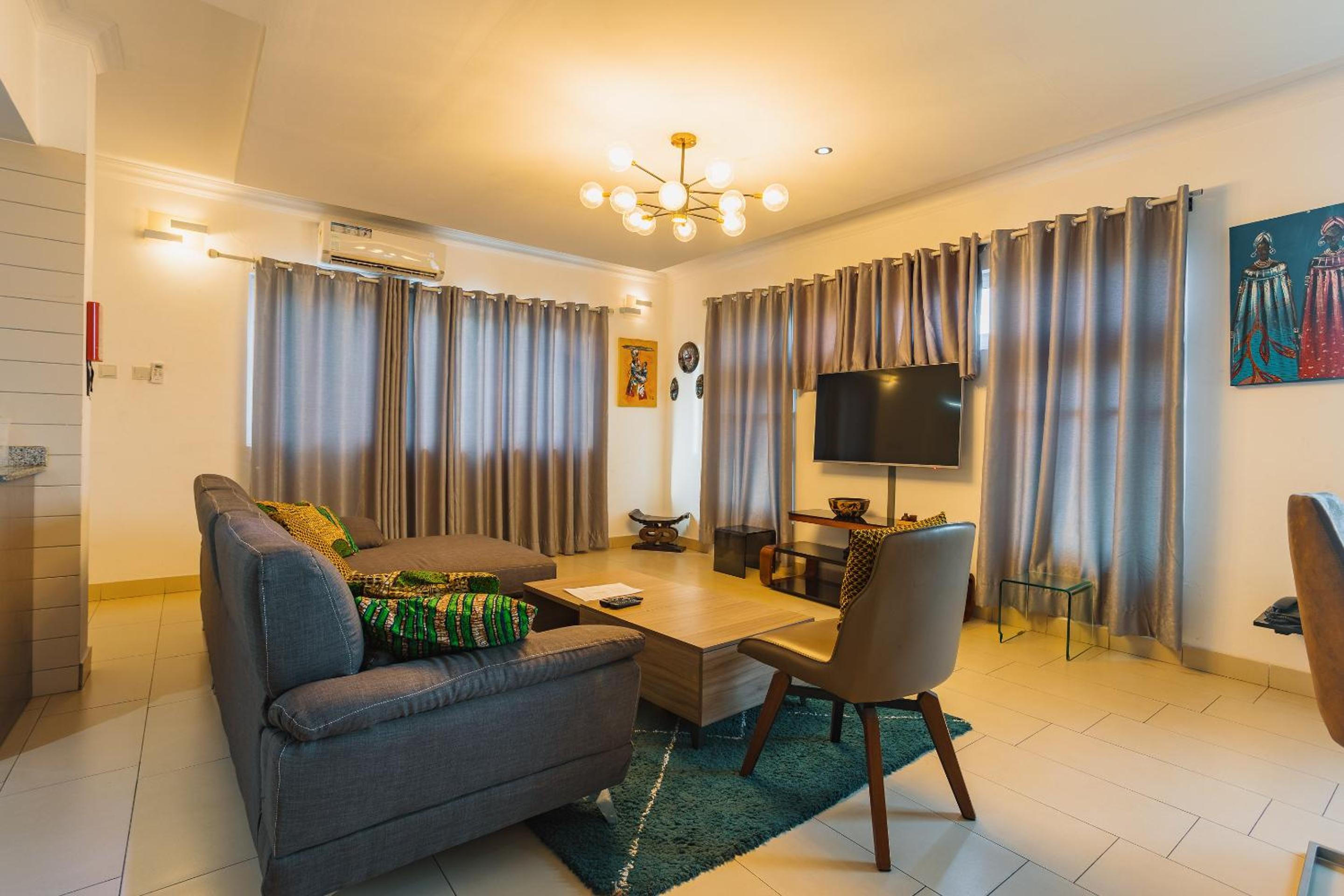 Apartment with Balcony photo 3