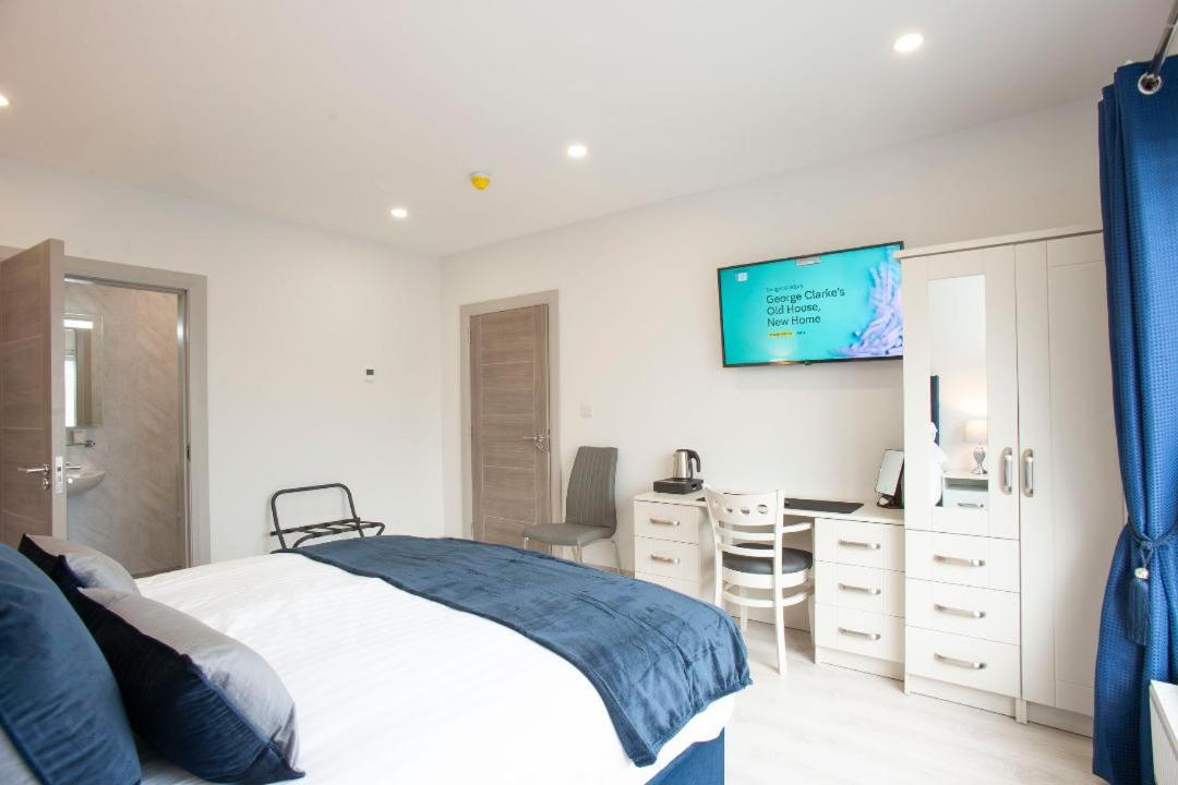 Deluxe Double Room with Shower