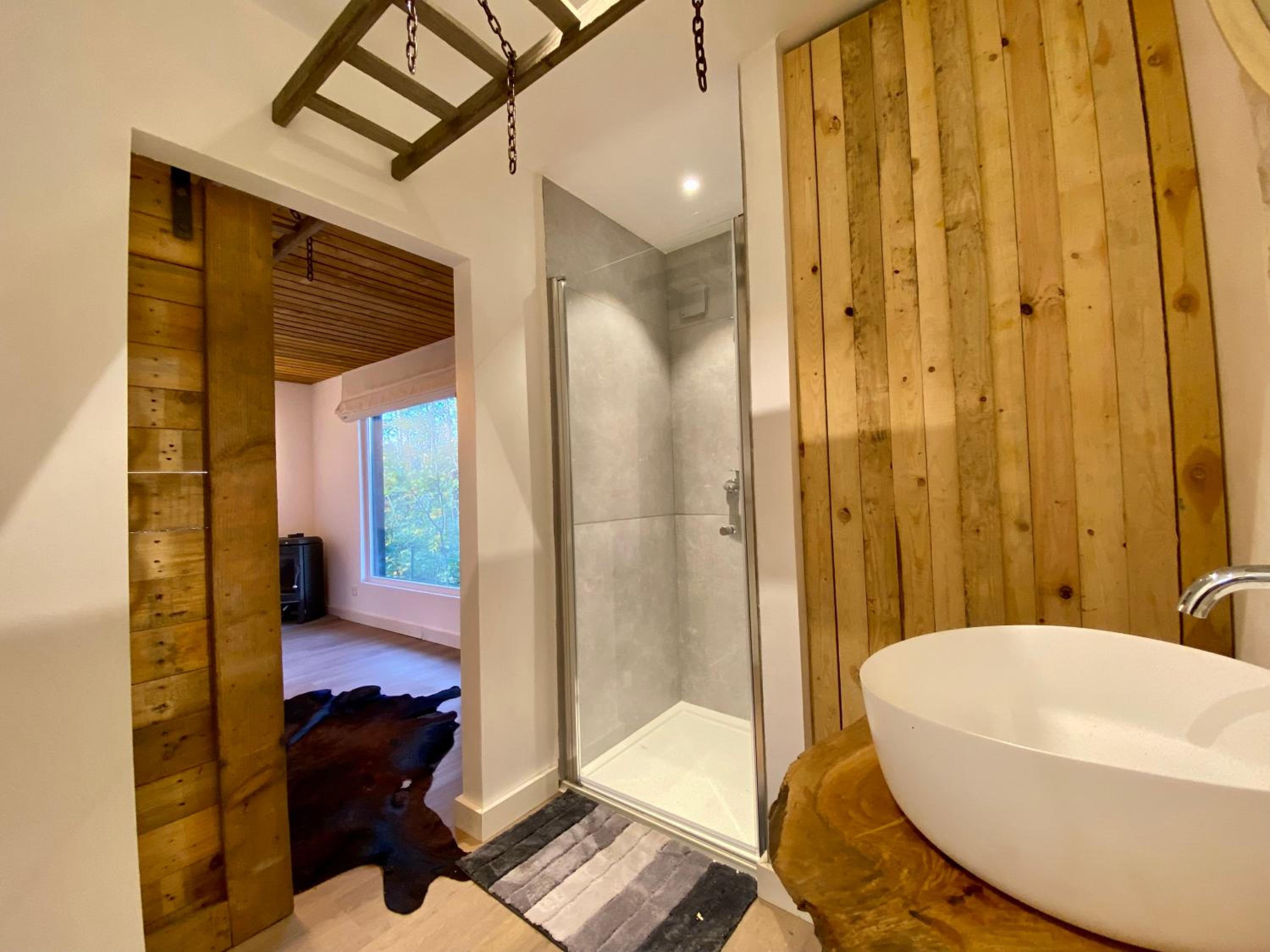 Two-Bedroom House photo 3