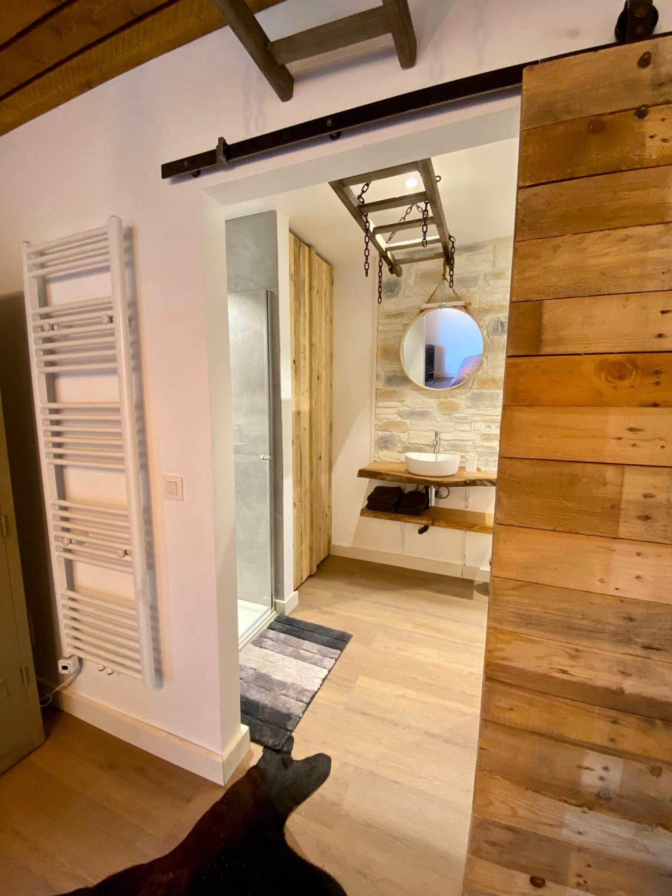 One-Bedroom House photo 2