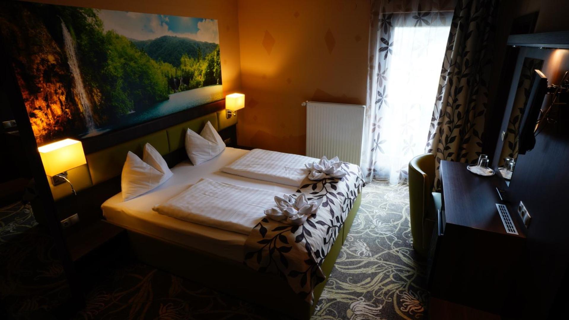 Double Room - Photo 2