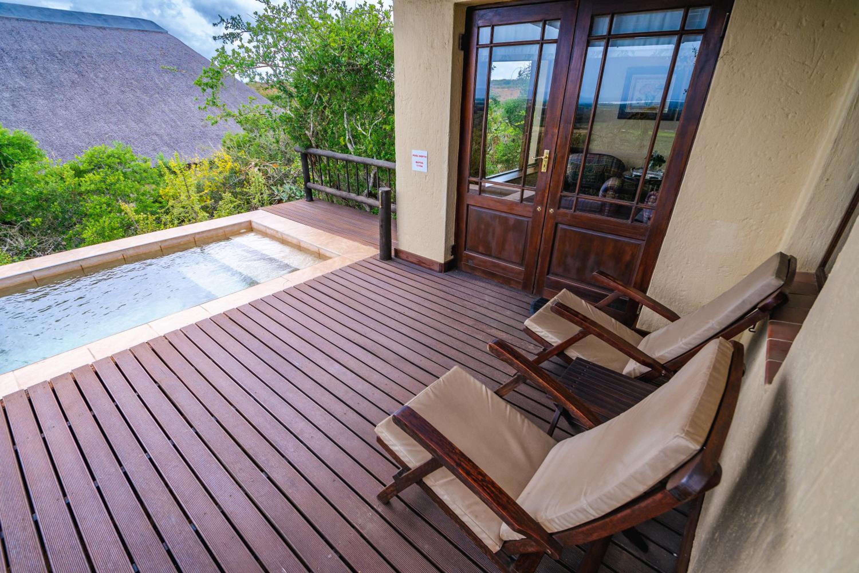 Superior King with Private Pool - Photo 11