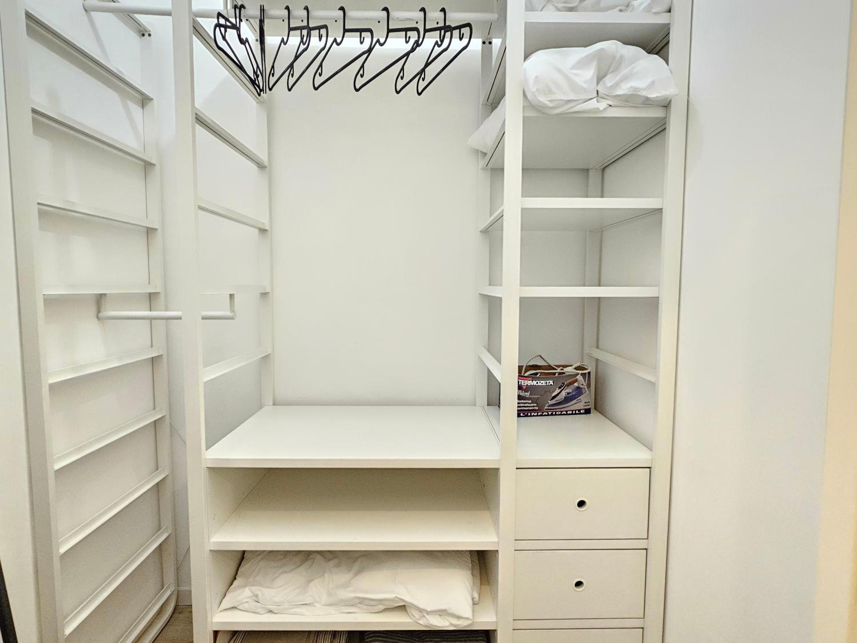 Studio Apartment photo 2