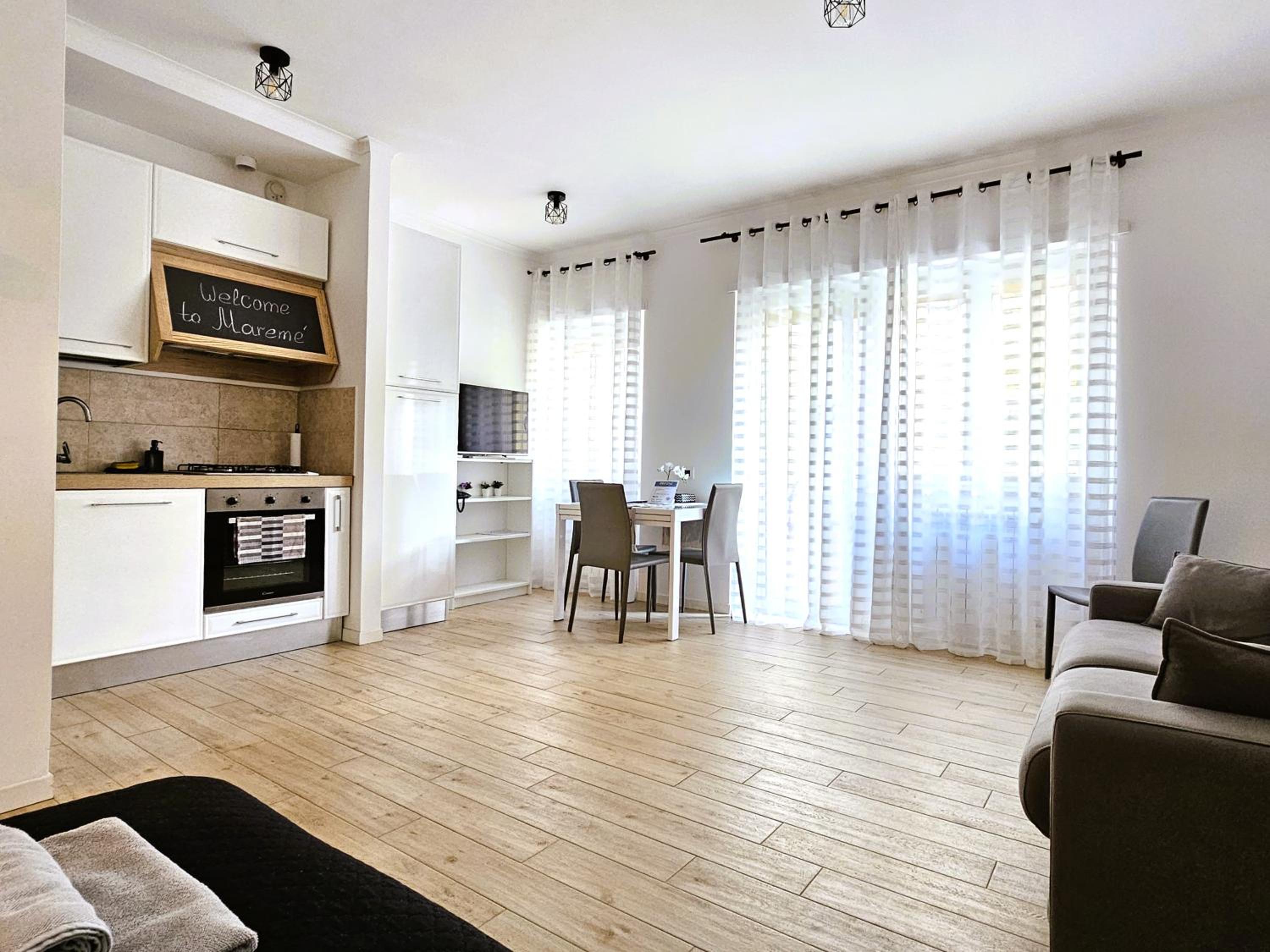 Studio Apartment photo 1