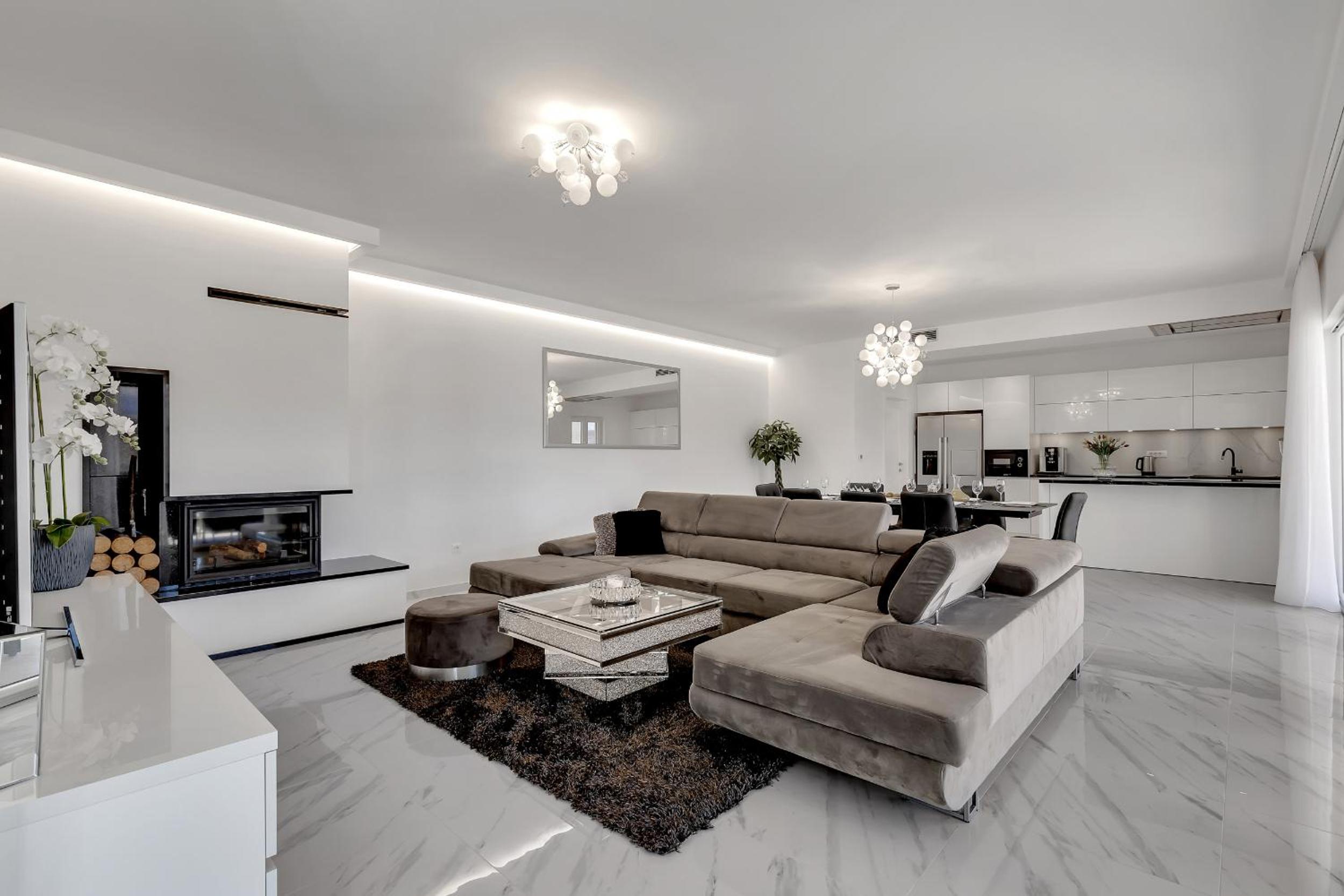 Villa photo 1