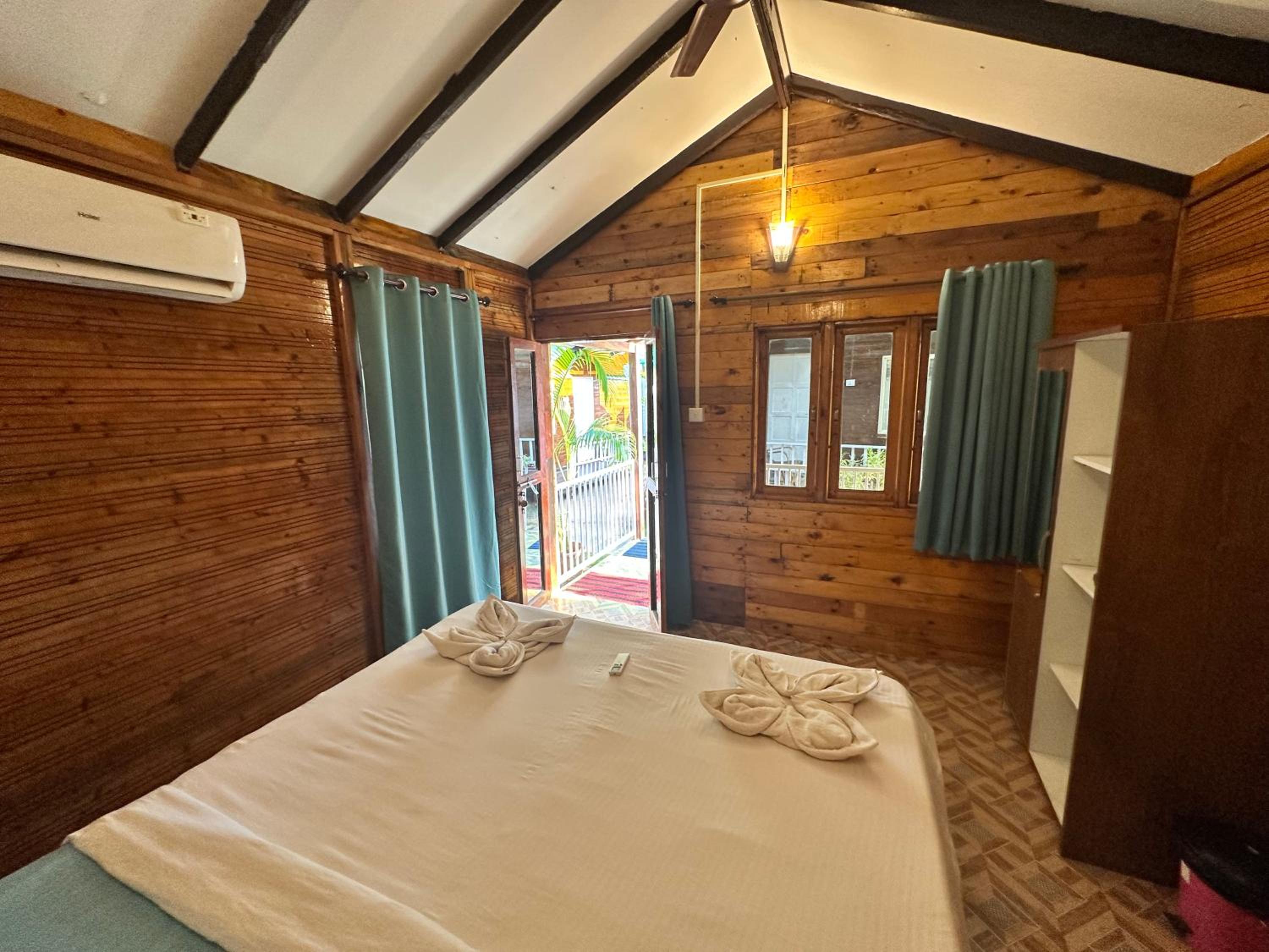Deluxe Cottage Non sea view ( 164 feet from common home )