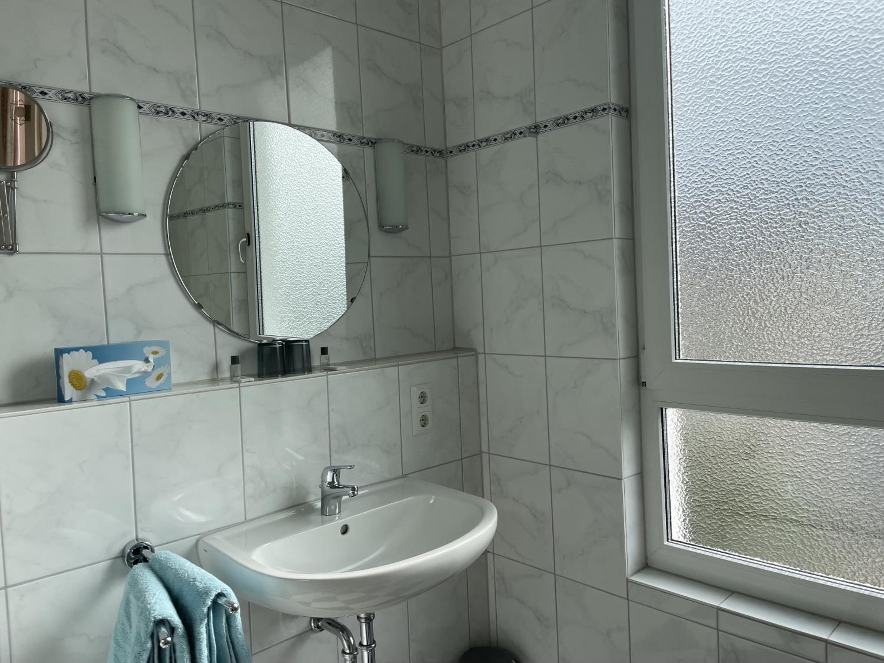 Double Room - Photo 18