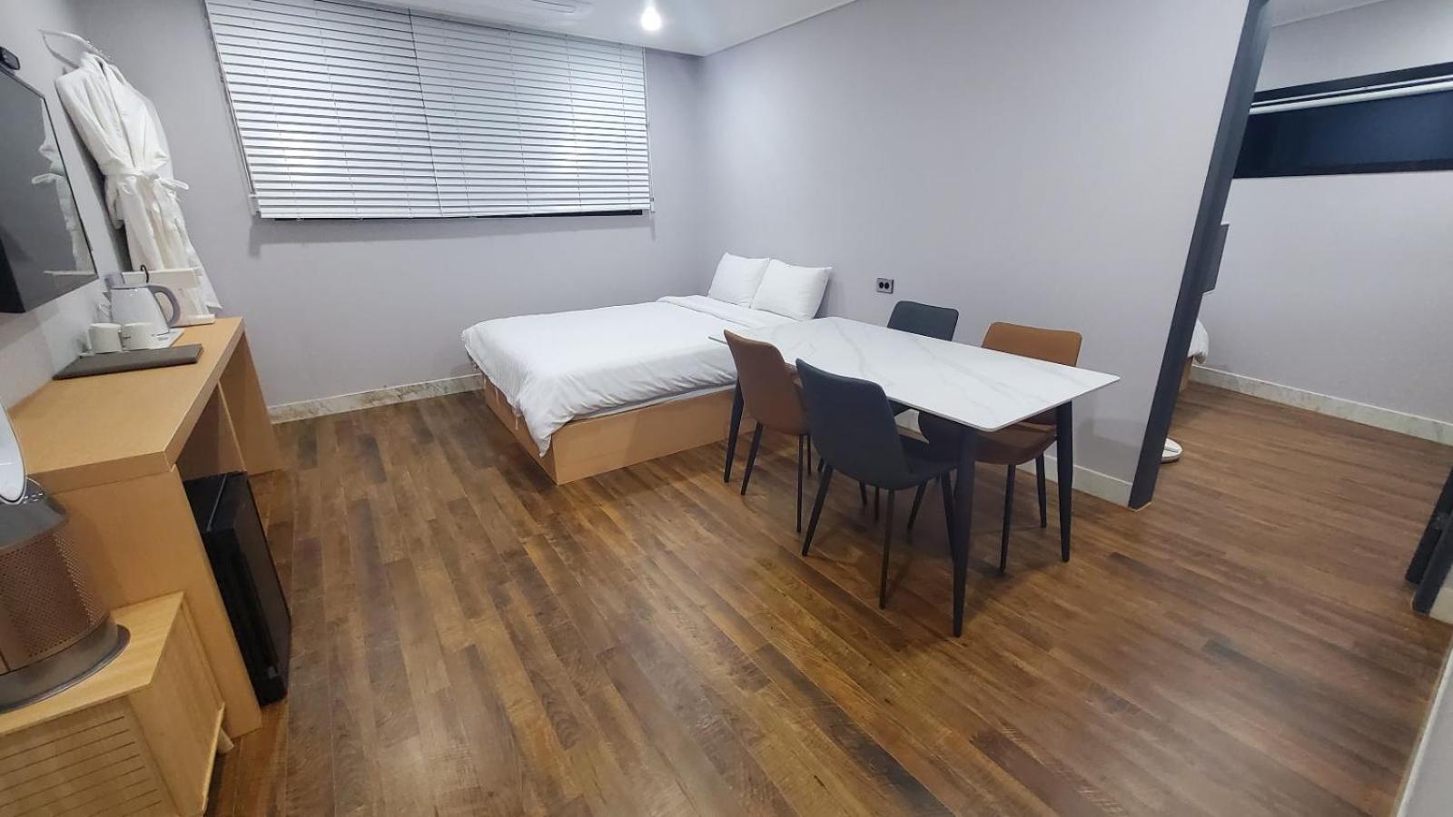 Family Suite - Photo 10