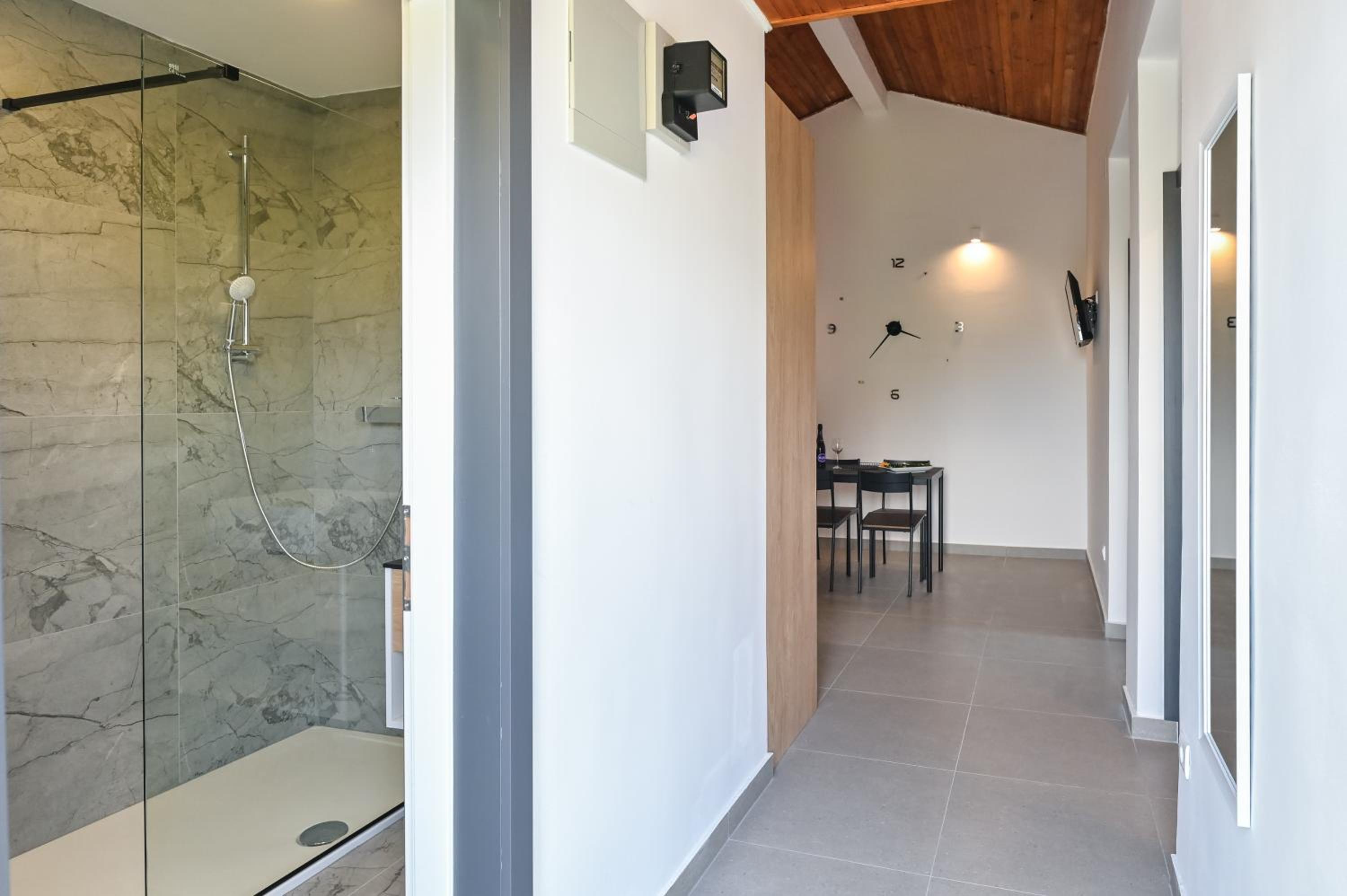 Two-Bedroom Apartment - Photo 8