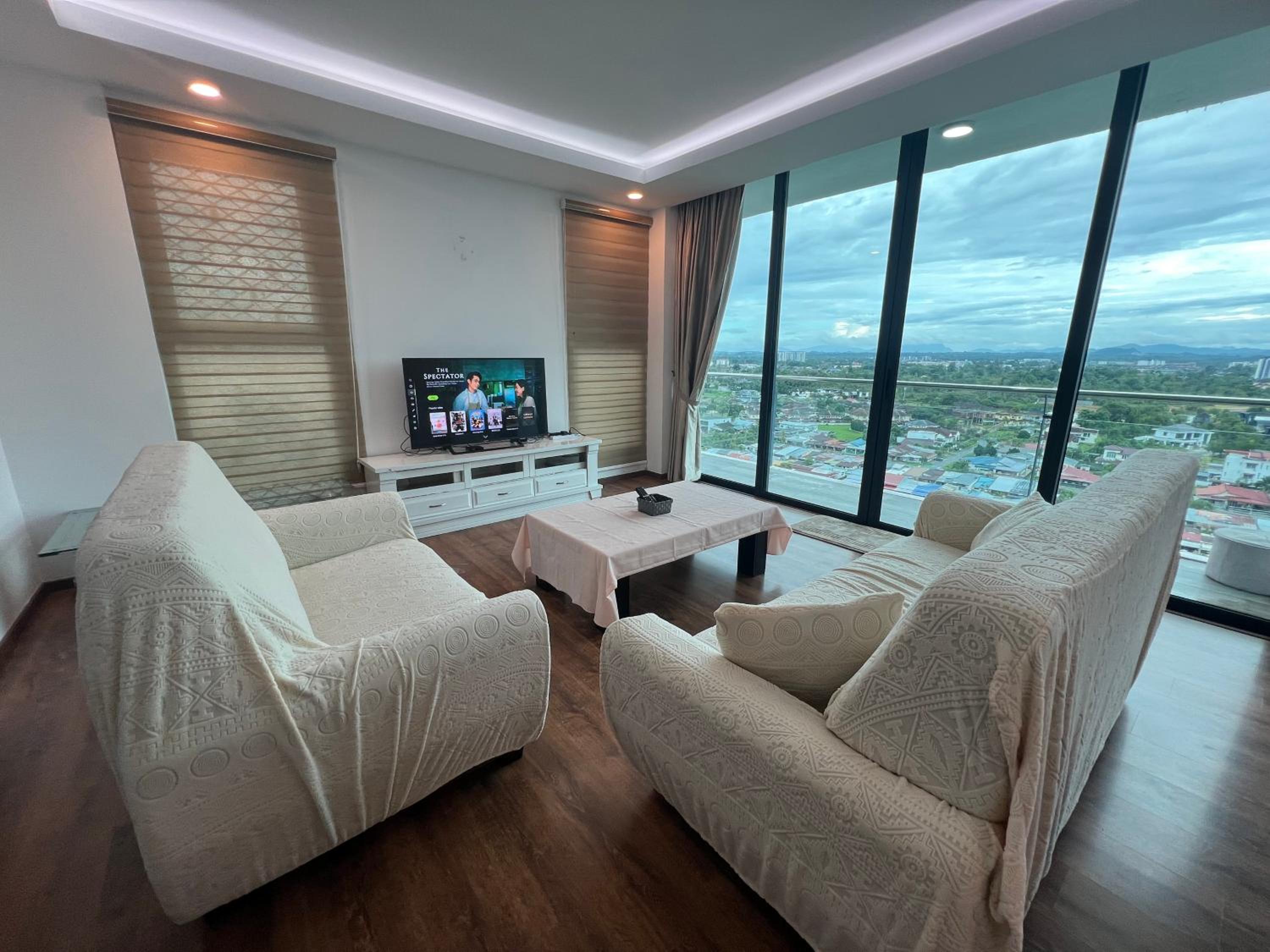 Three-Bedroom Apartment photo 1