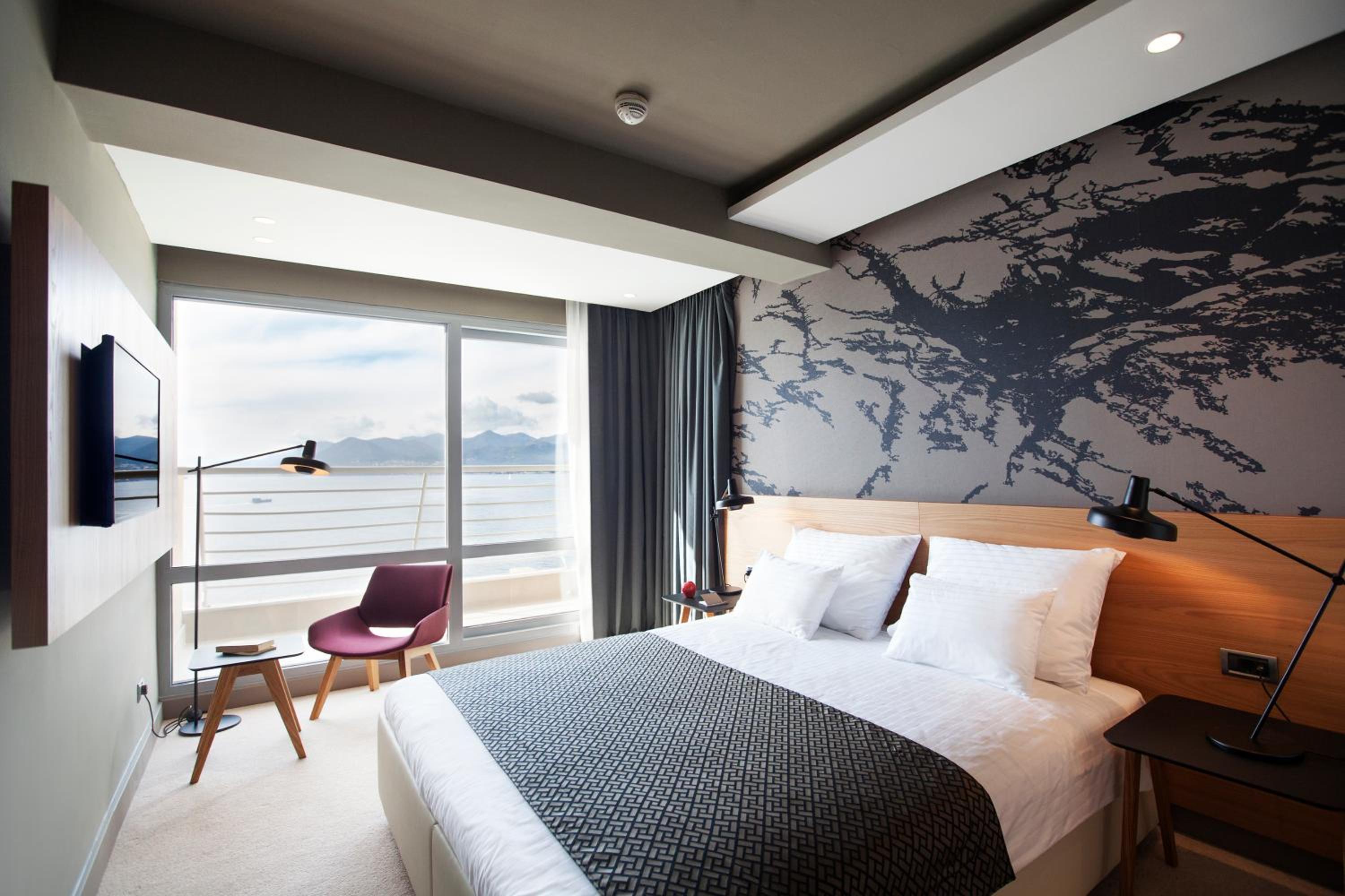 Superior Double Room with Sea View and Balcony