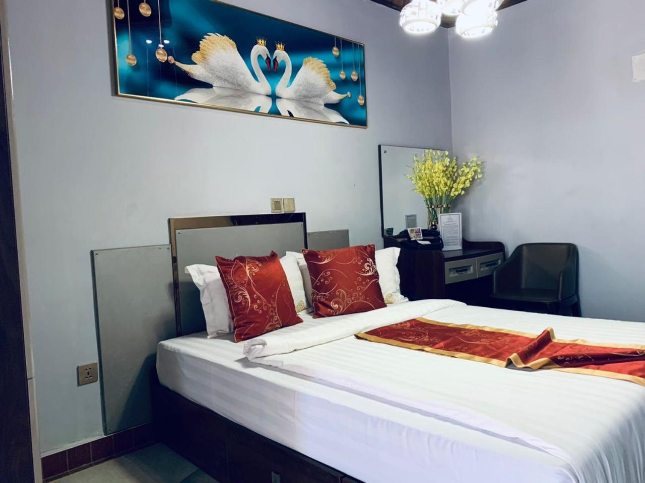 Single Room with Private Bathroom
