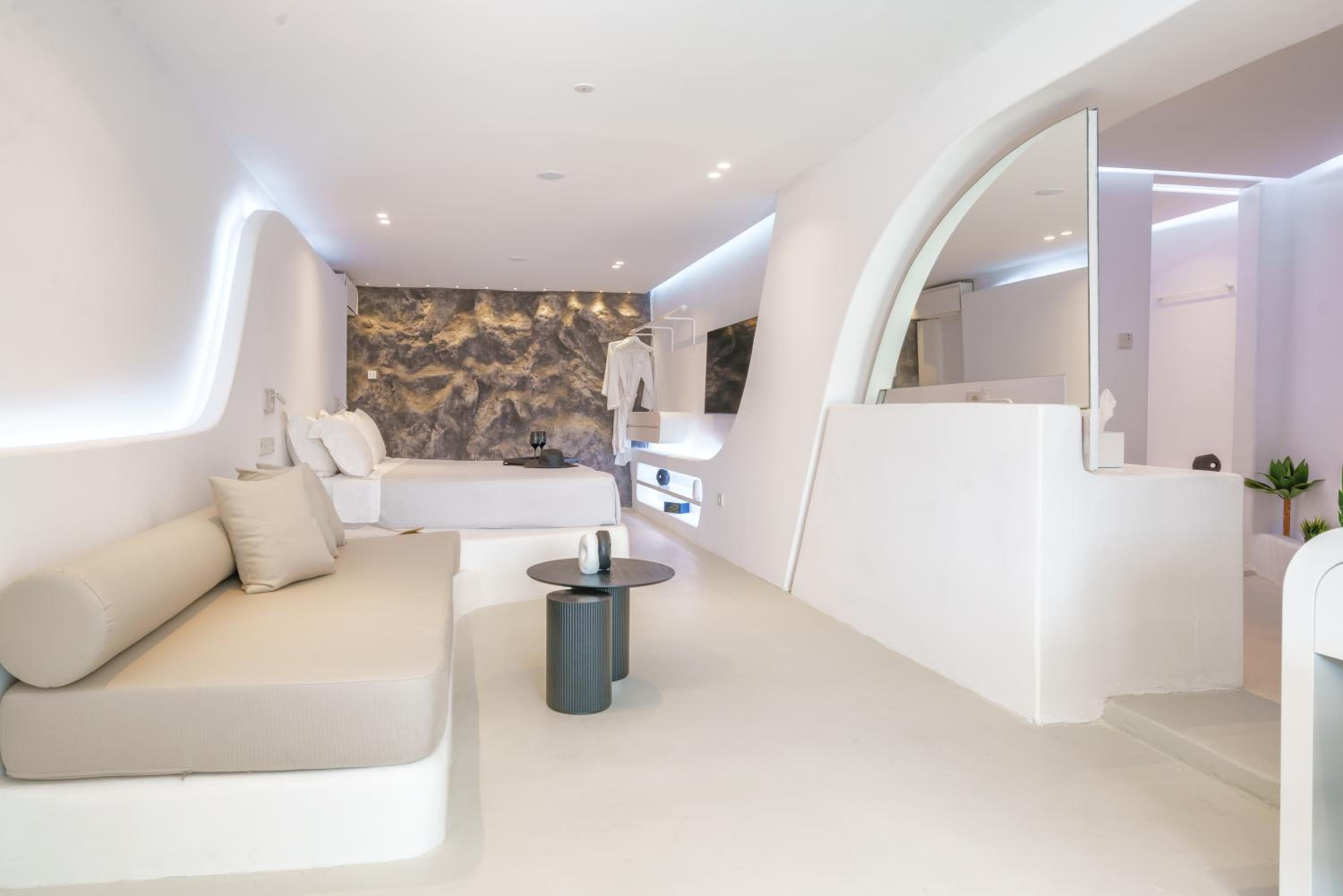 Suite with Pool - Photo 1