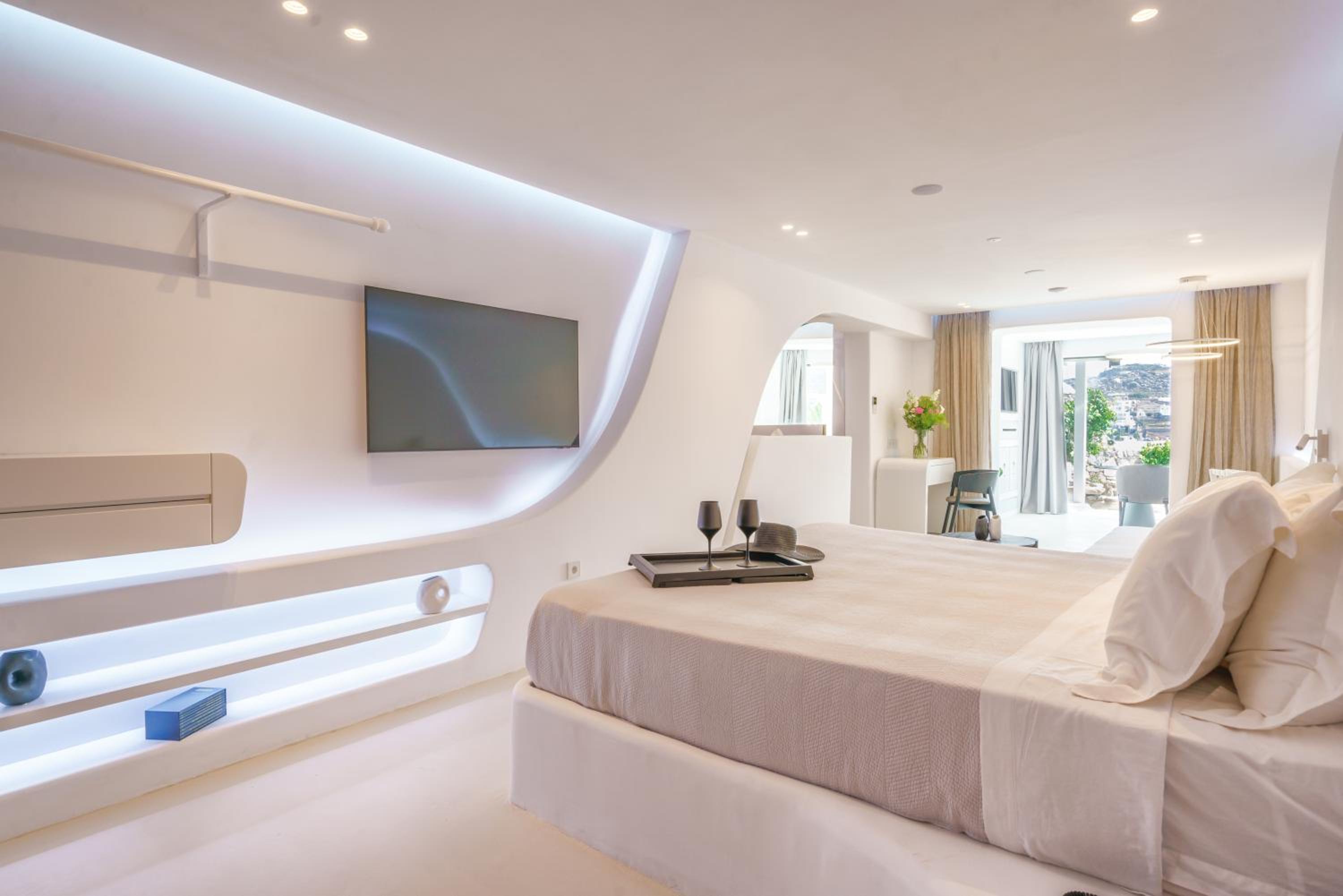 Suite with Pool - Photo 5