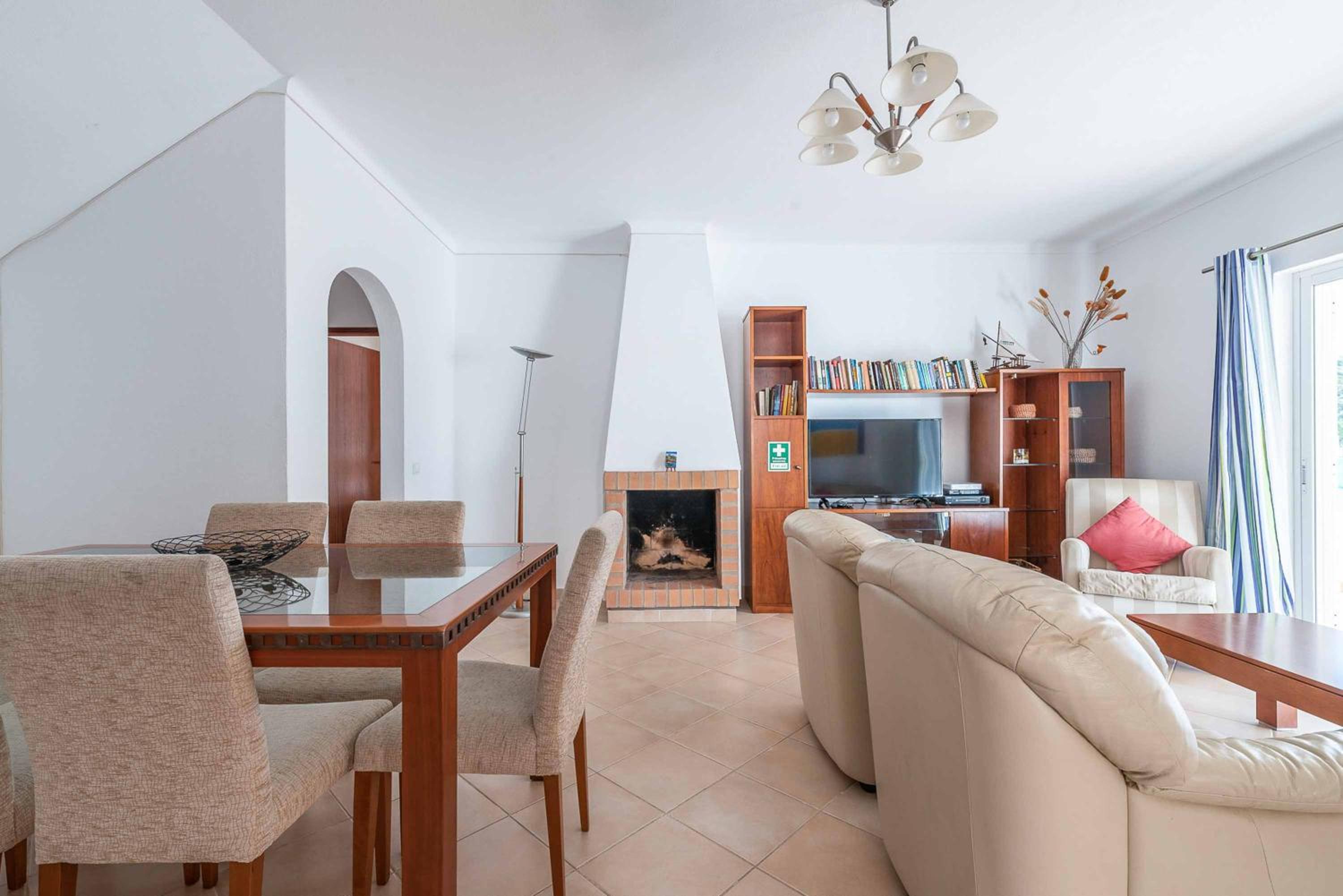Villa photo 2