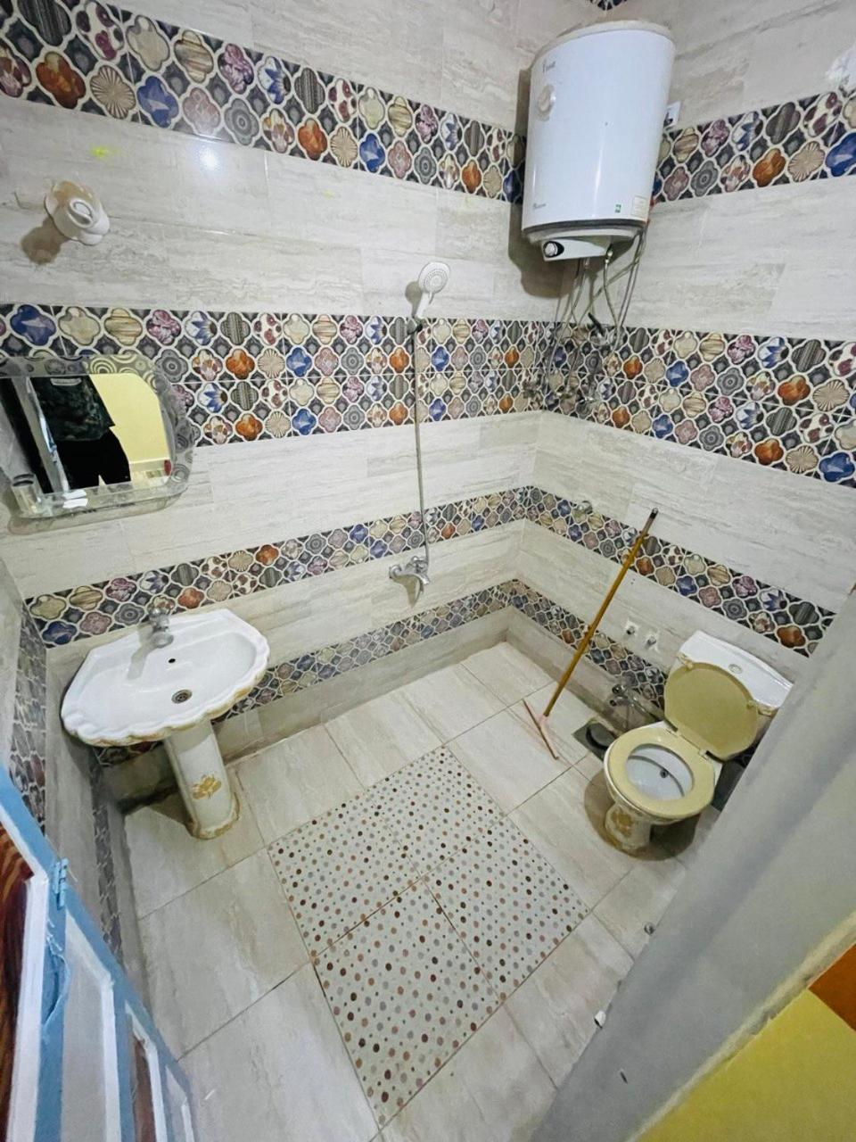 Double Room with Private Bathroom - Photo 3