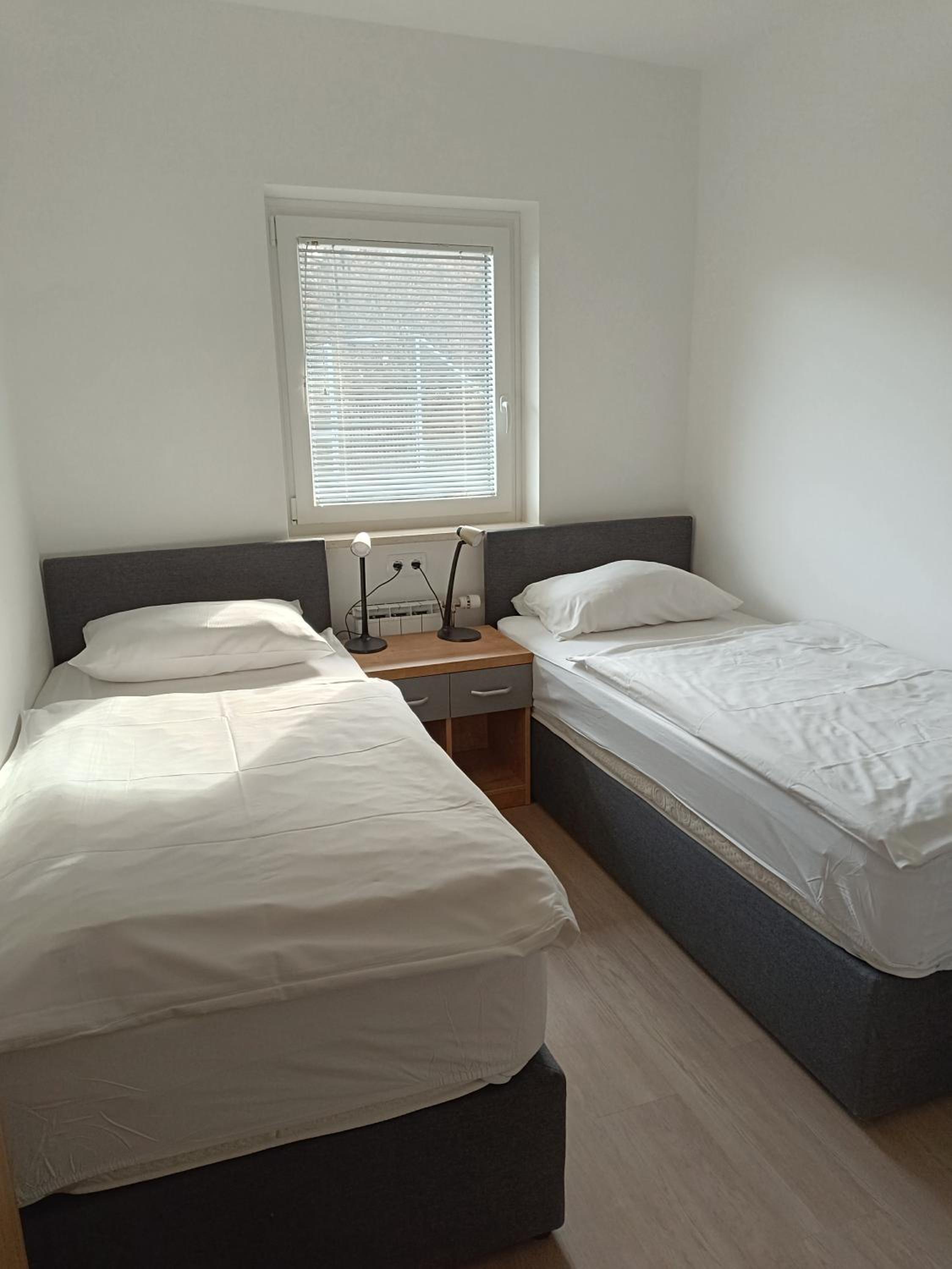 One-Bedroom Apartment with Terrace - Photo 11
