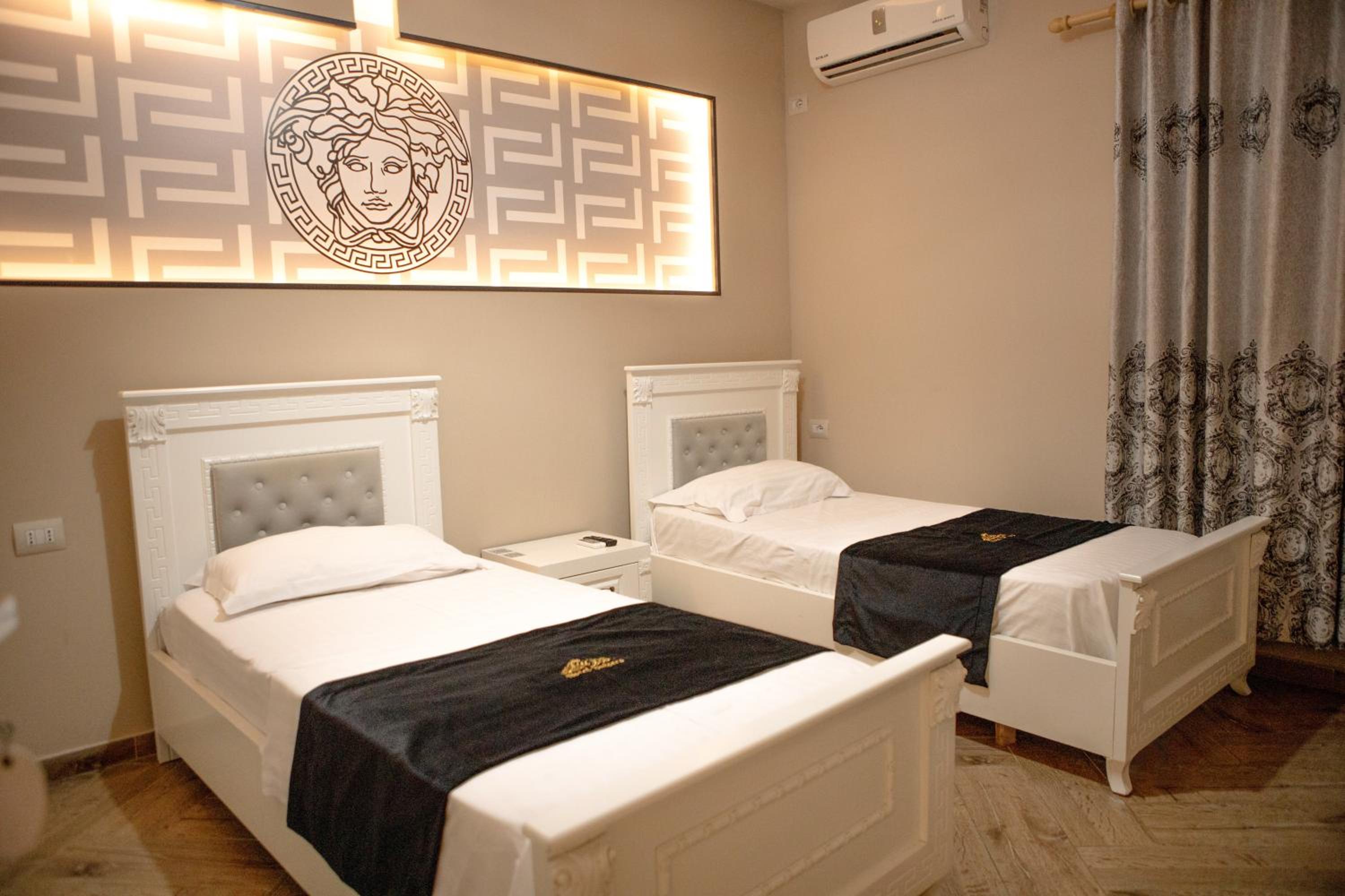 Standard Twin Room photo 3