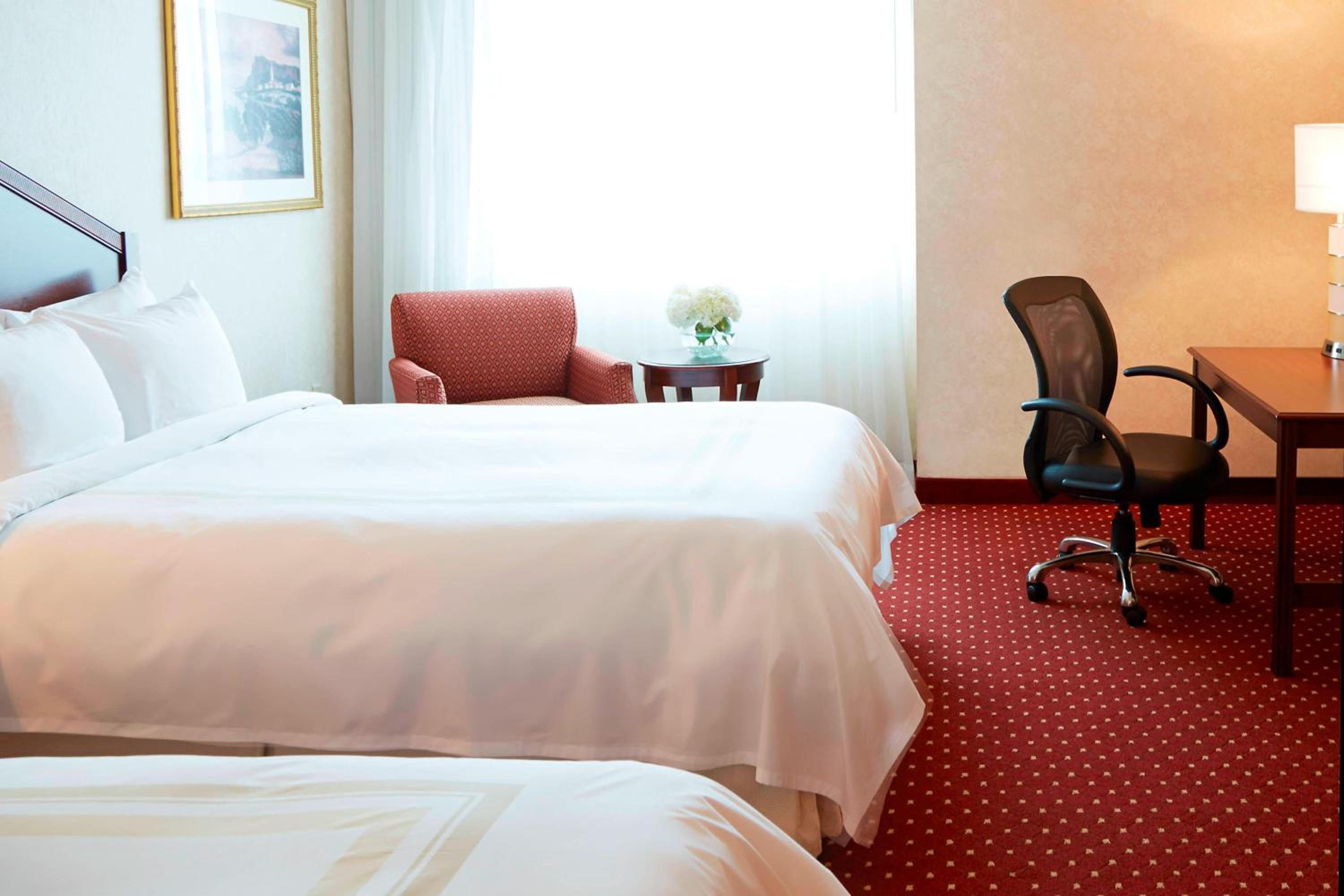 Double Room with Two Double Beds - Photo 3