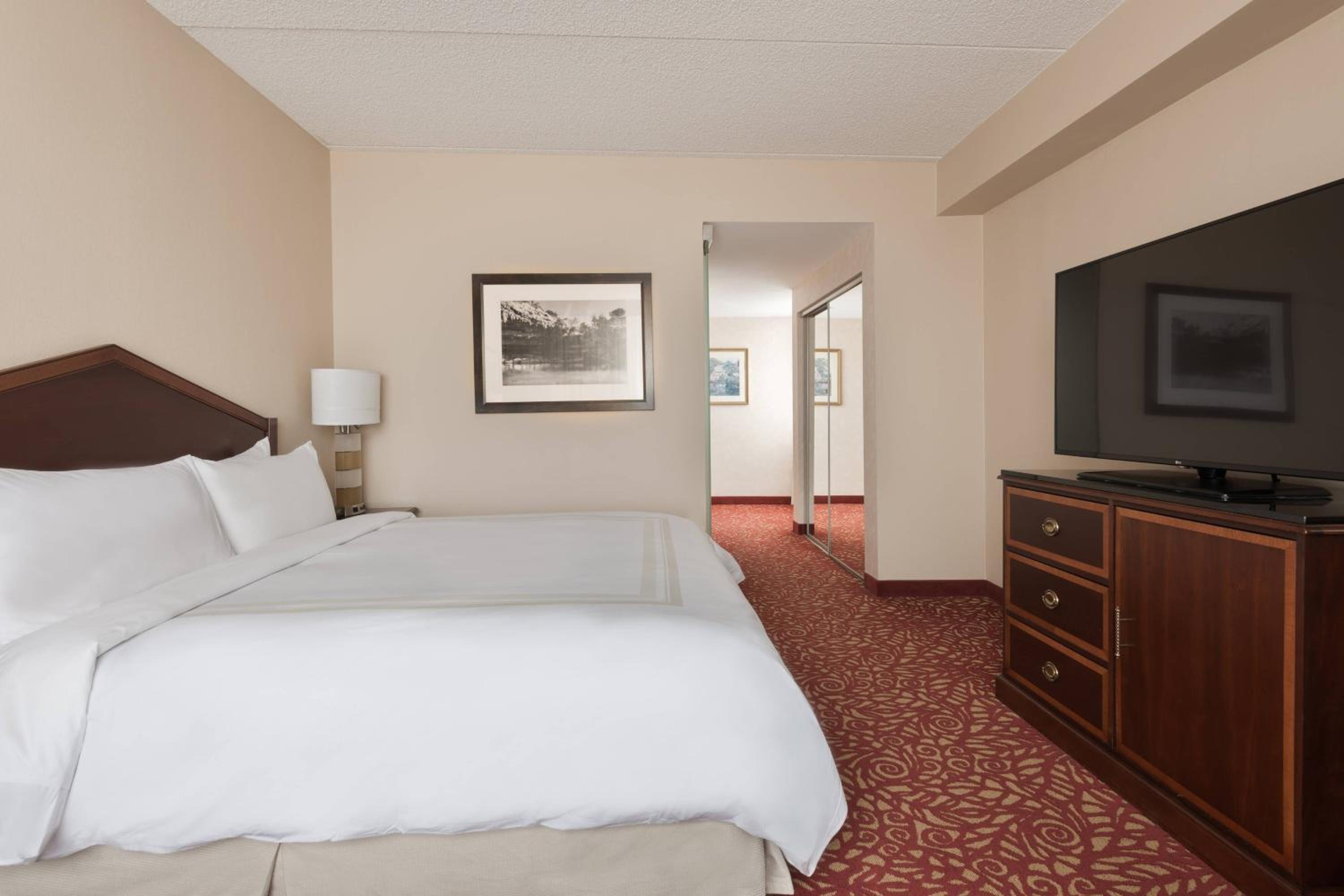 Executive King Room - Photo 3