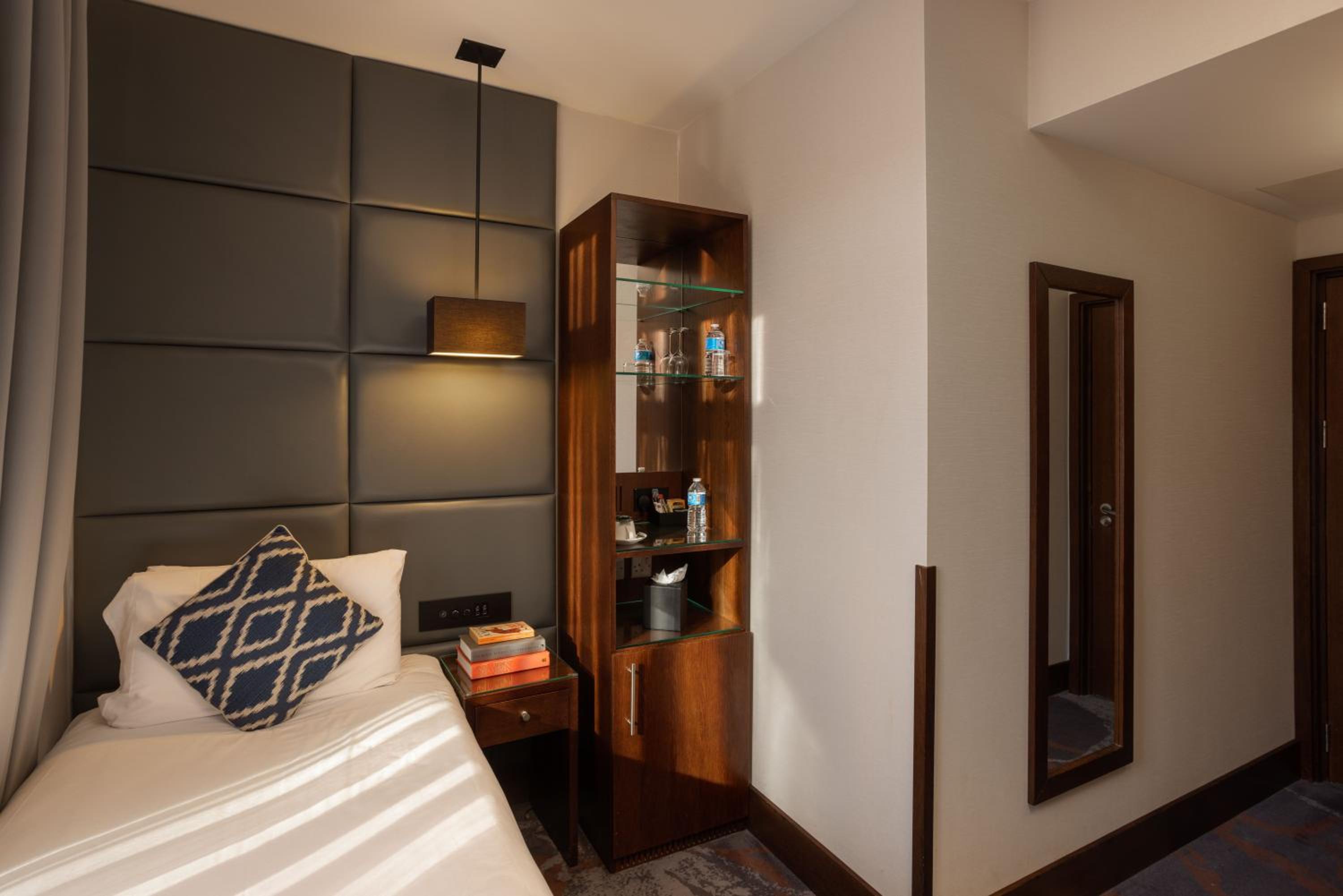 Deluxe Single Room photo 3