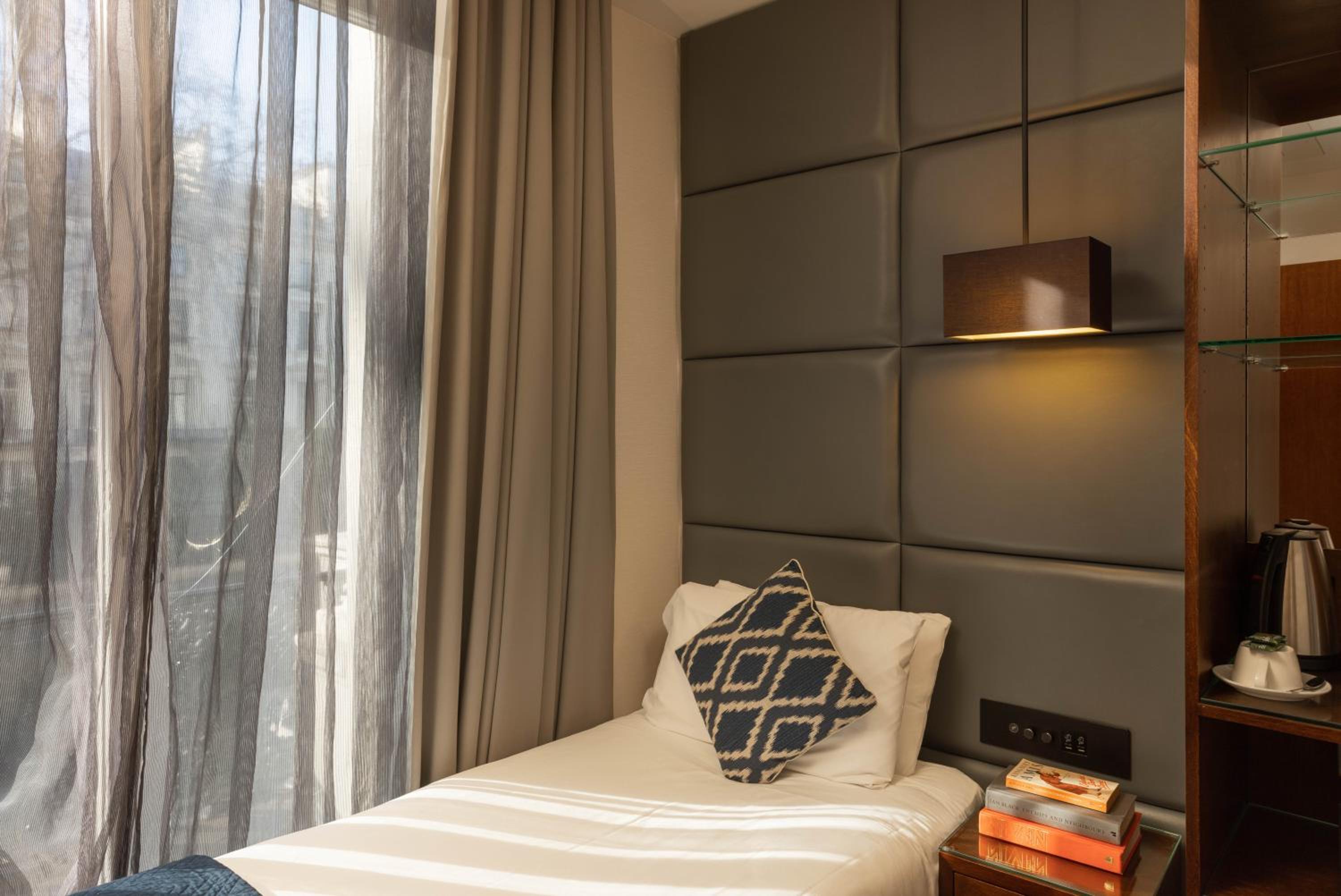 Deluxe Single Room photo 1