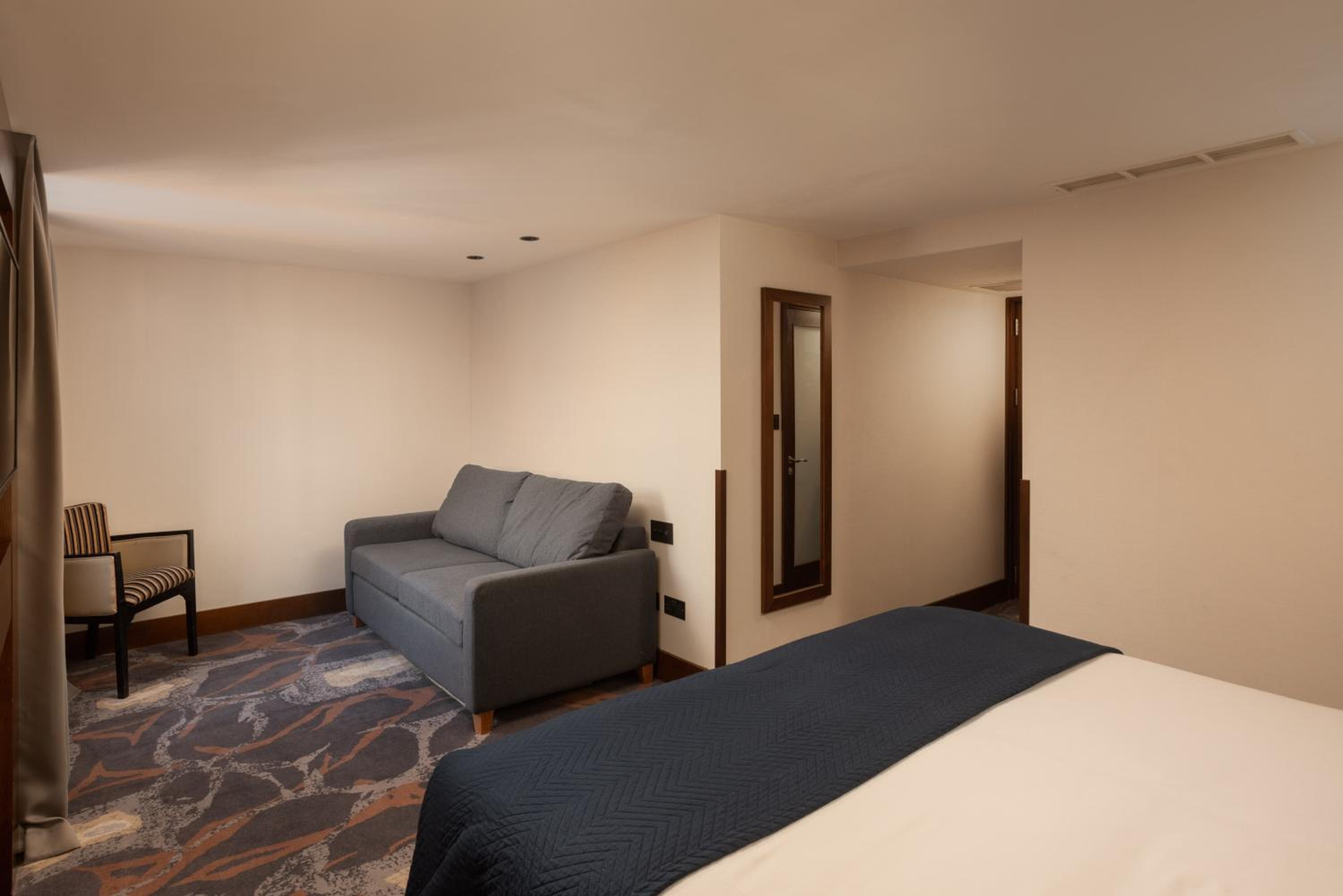 Deluxe Triple Room photo 3