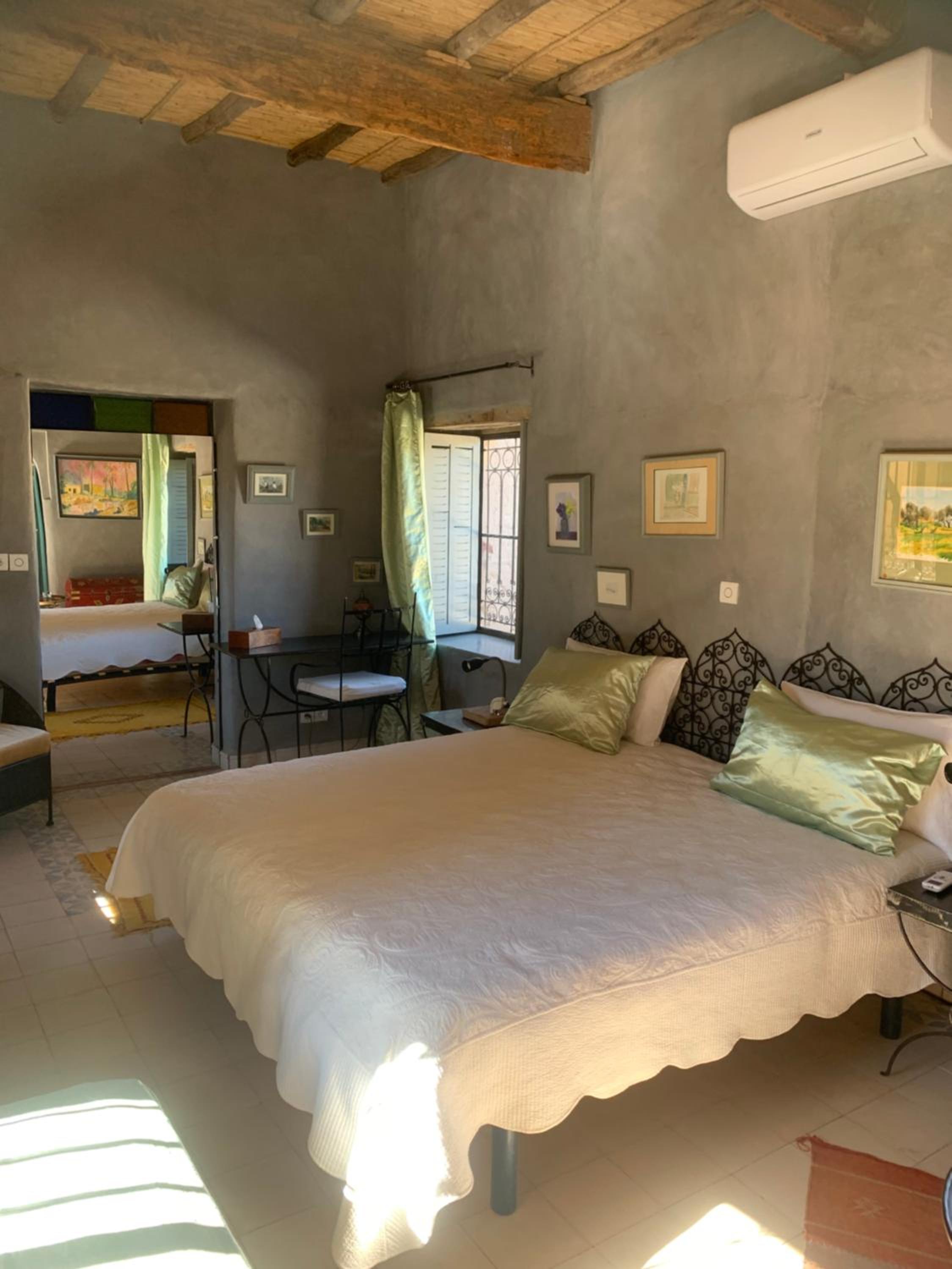 Double Room with Balcony (2 Adults + 1 Child) photo 2