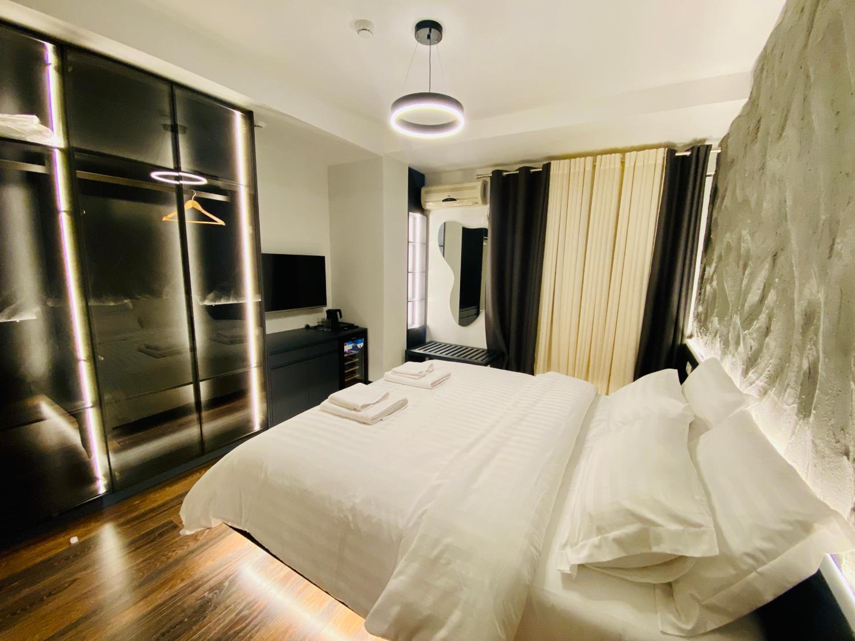 Deluxe Double Room photo 2