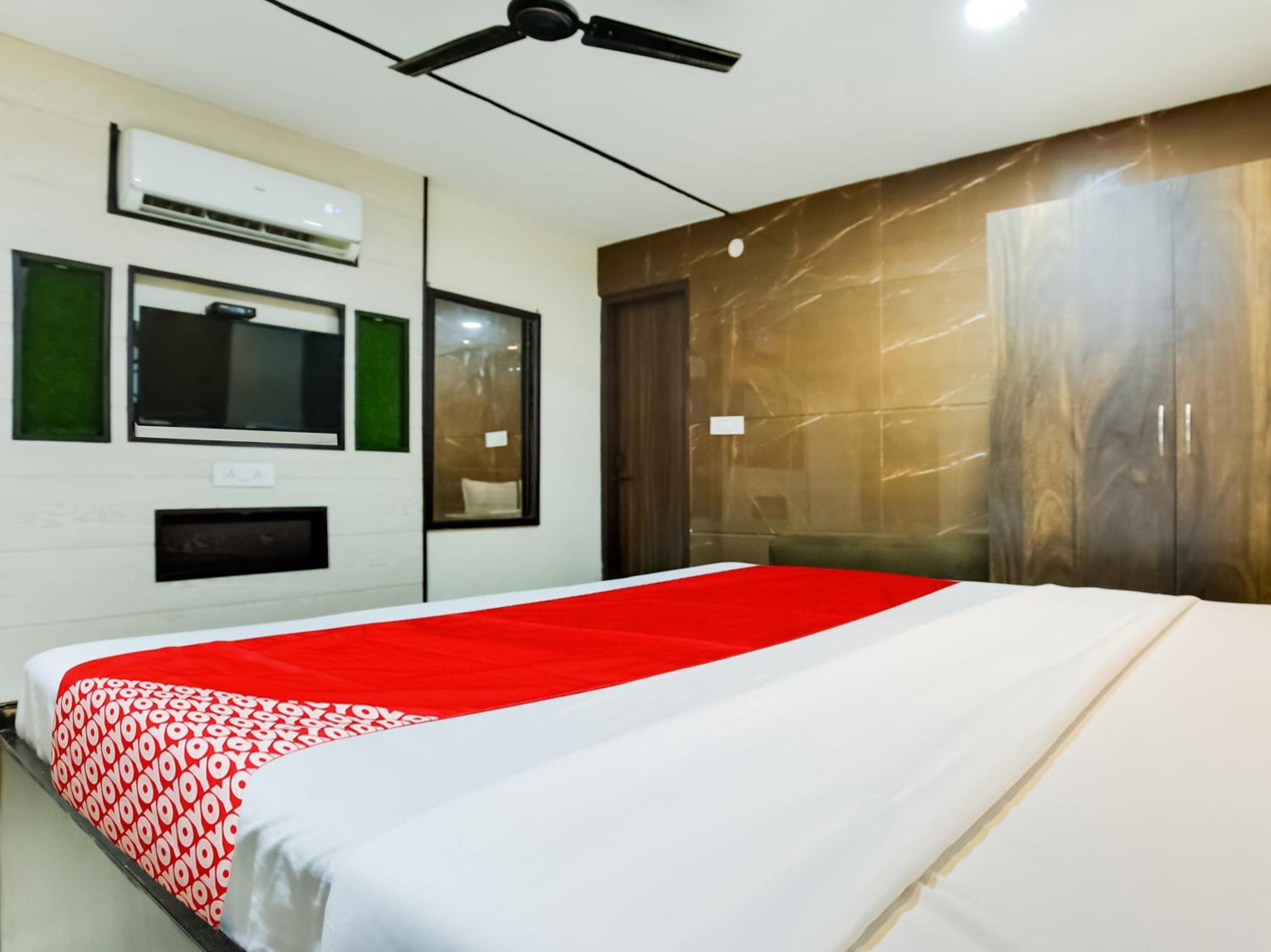Classic Triple Room photo 2