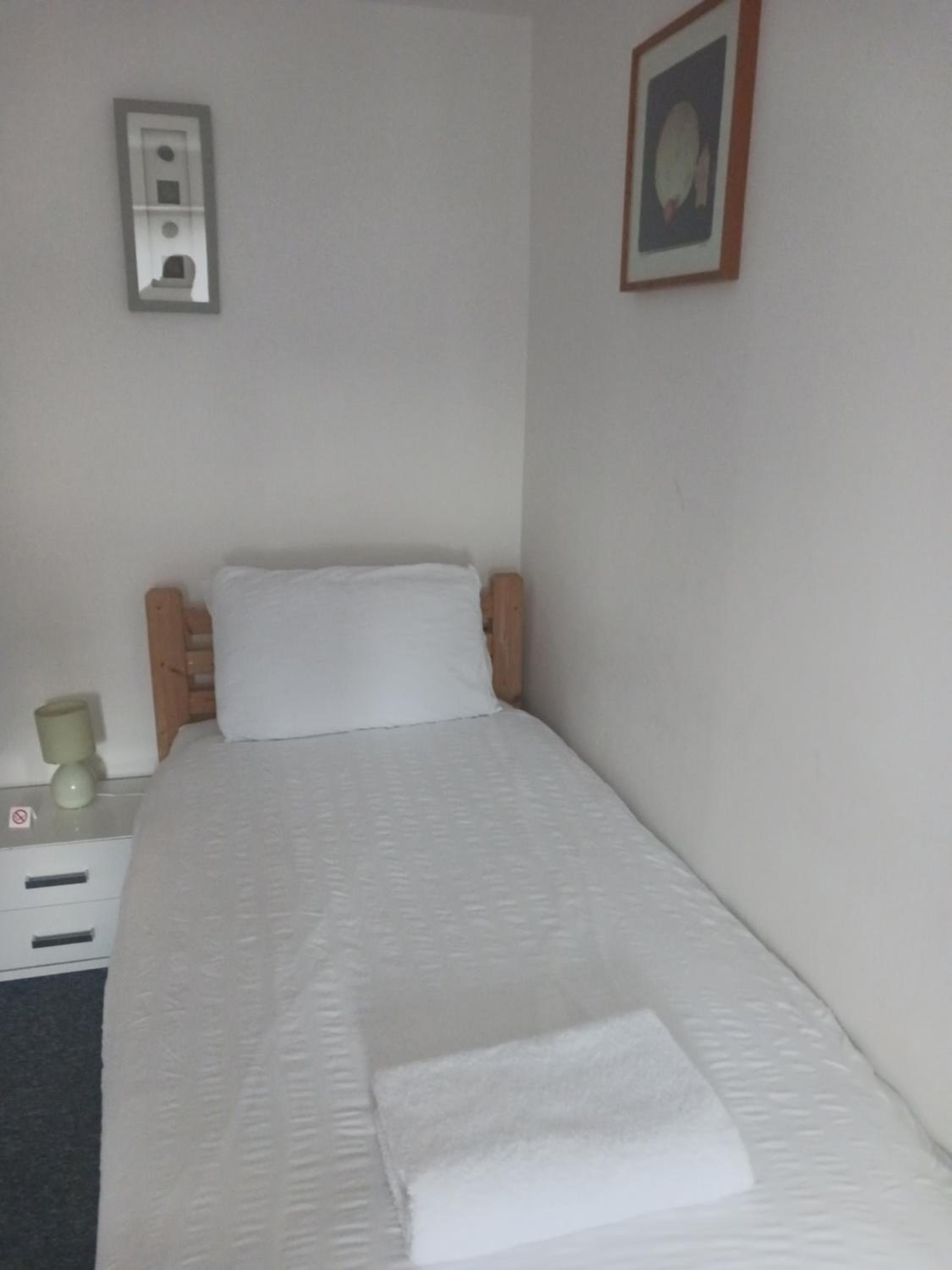 Single Room with Shared Bathroom