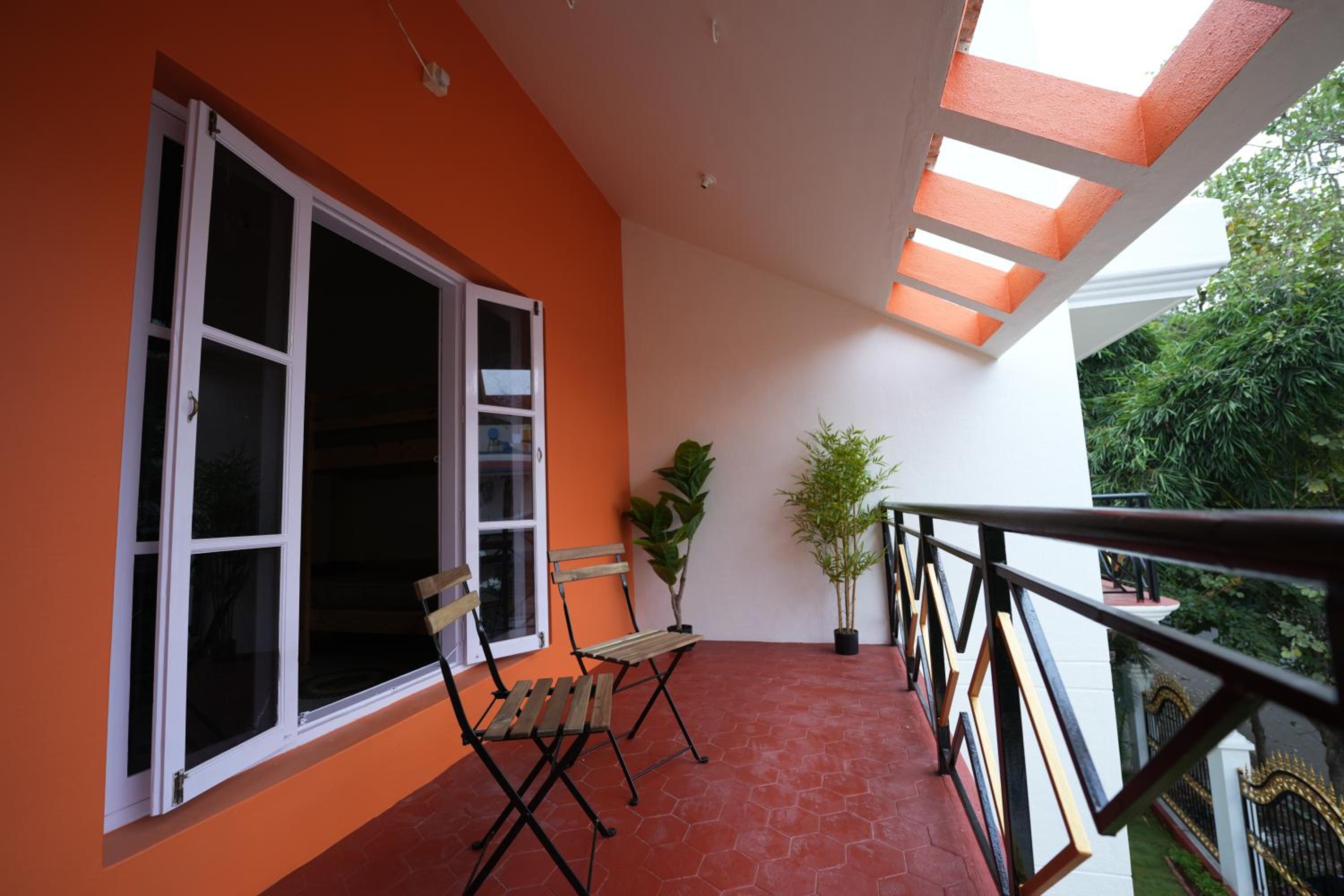 Bed in 6-Bed Mixed Dormitory Room photo 2