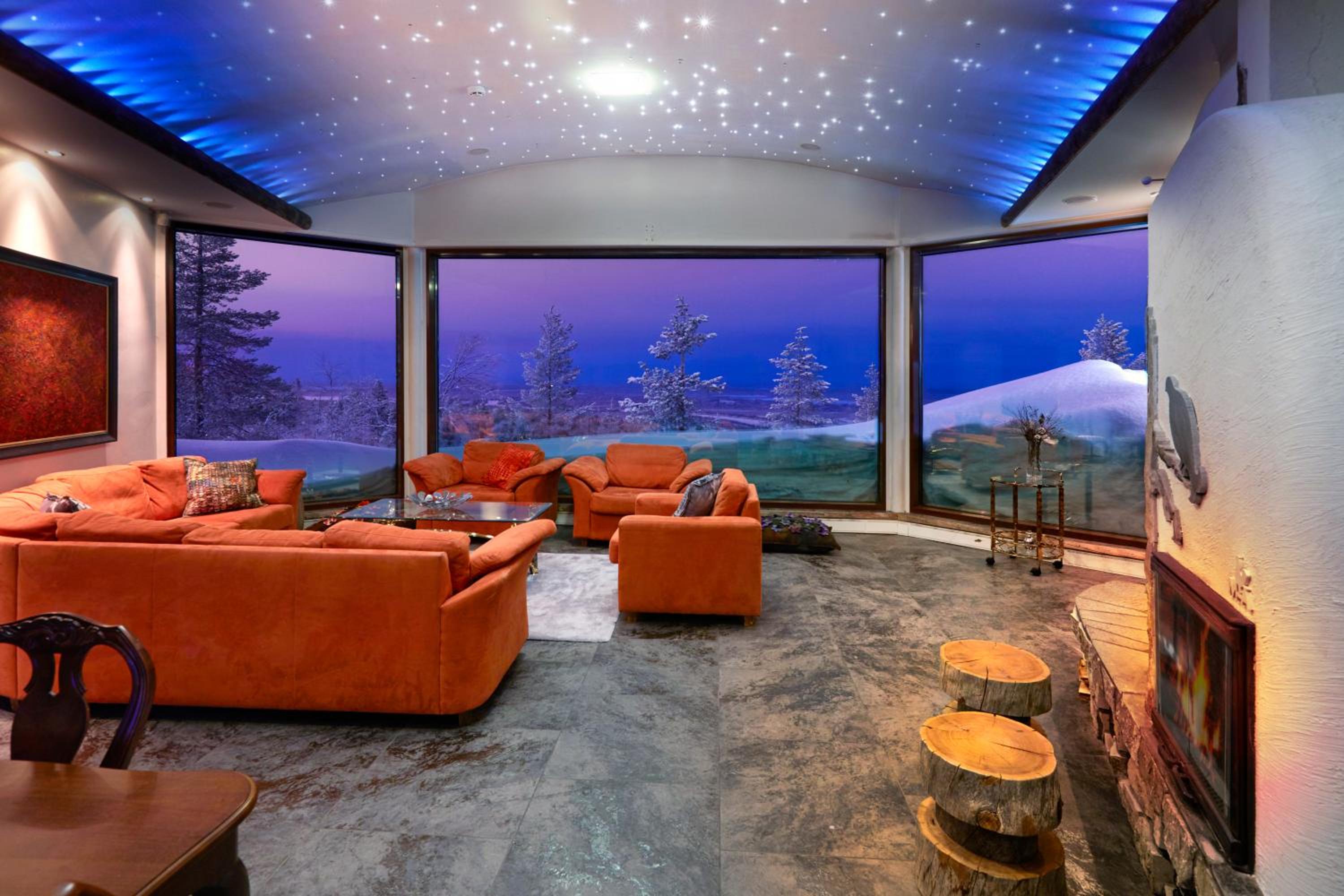 Northern Lights House photo 2