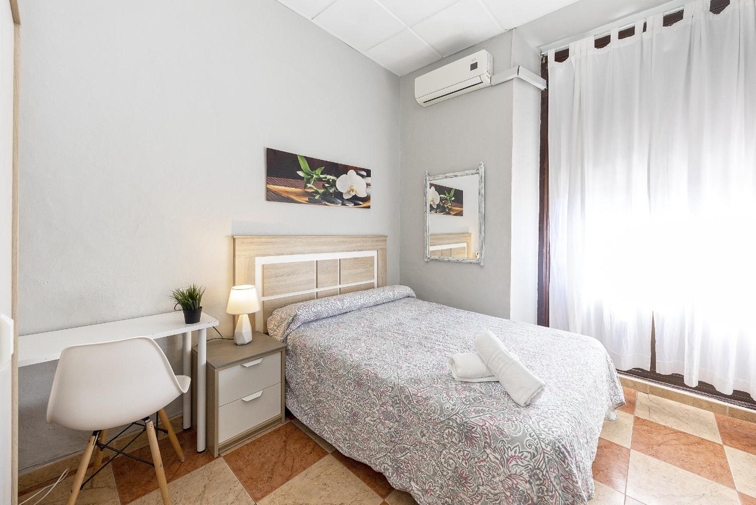 Double or Twin Room - Photo 9