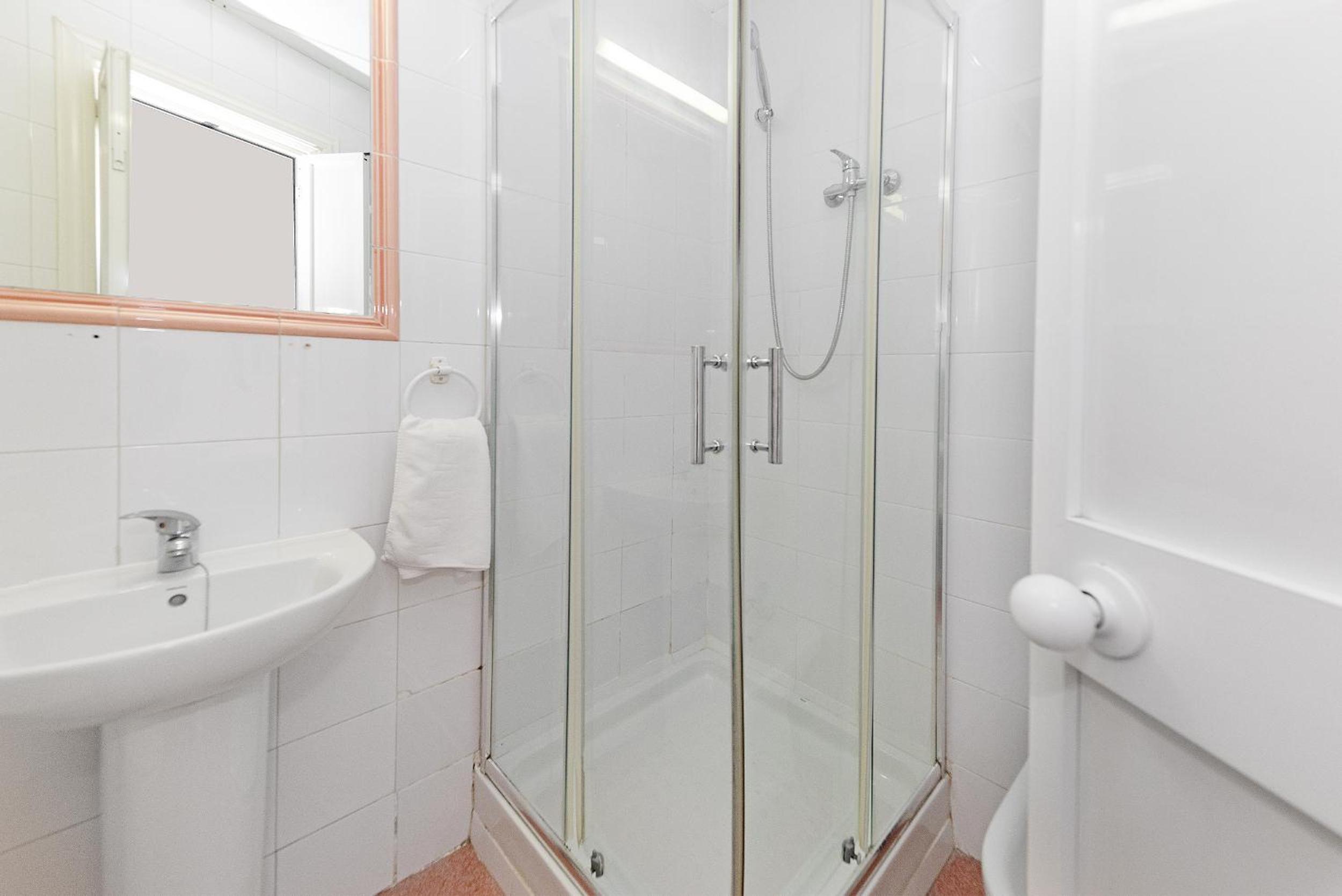 Triple Room - Photo 3