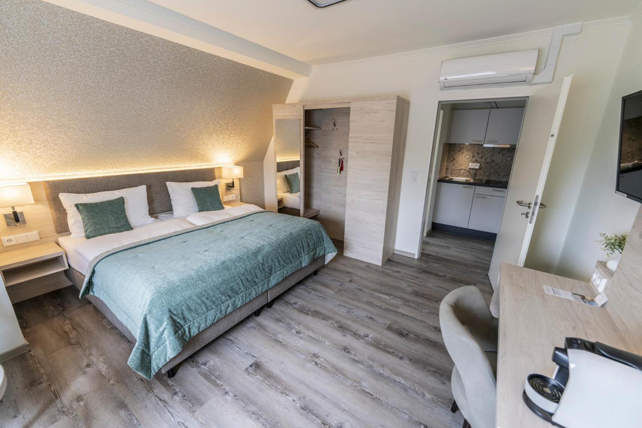 Double Room with Private Bathroom photo 1