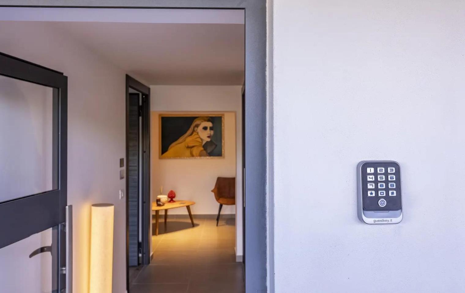 Apartment with Terrace photo 2