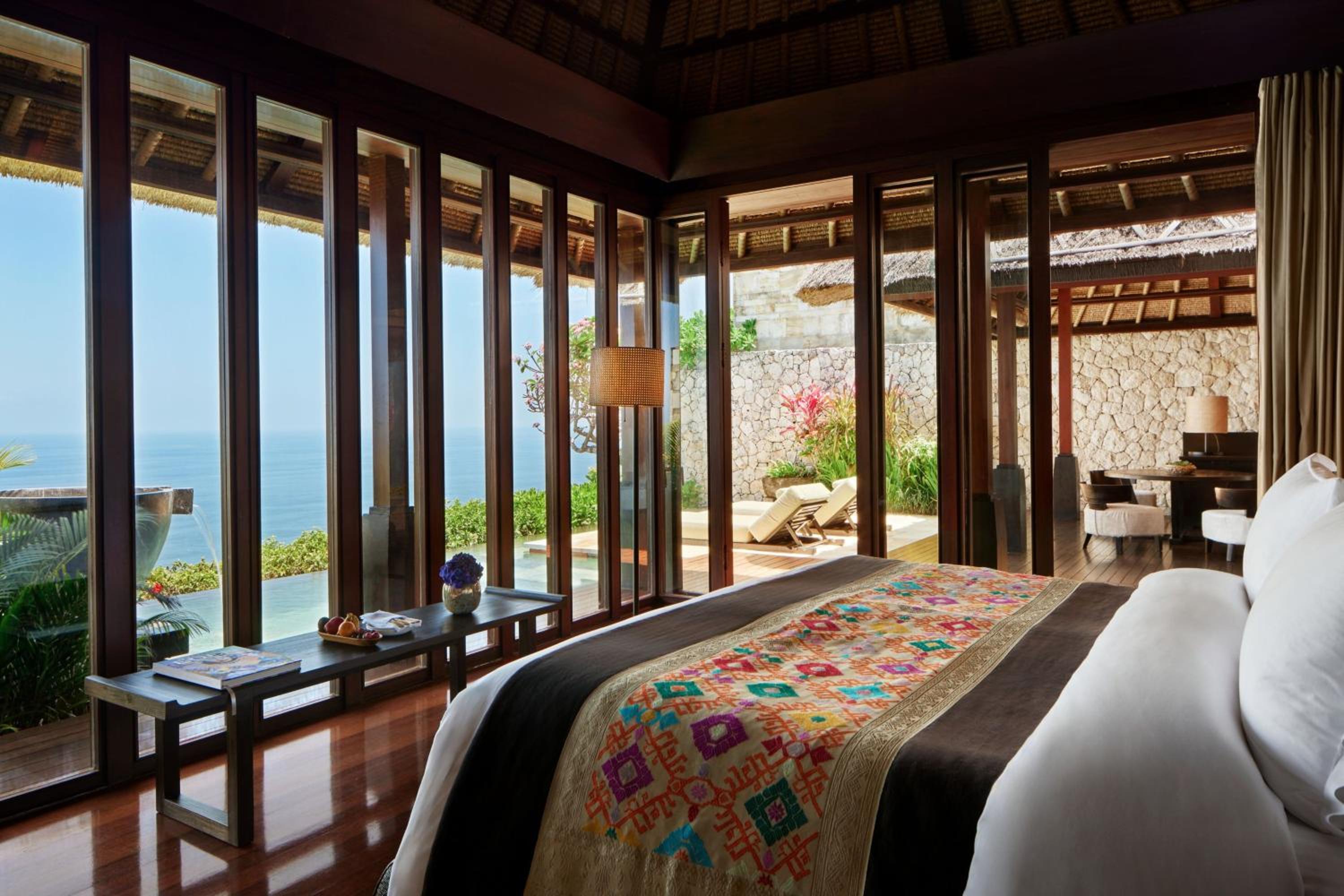 One-Bedroom Ocean Cliff  - Photo 1