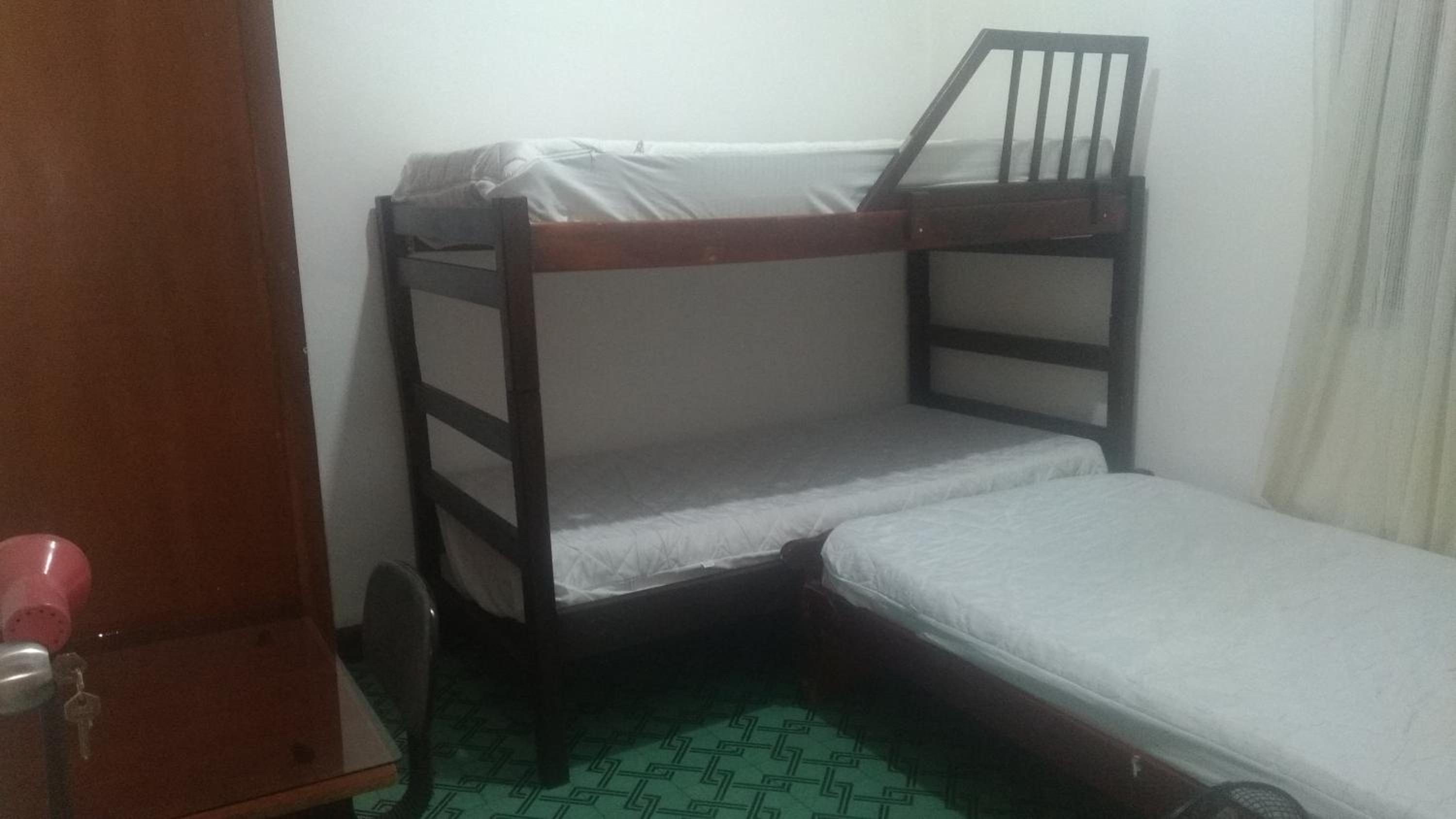 Quadruple Room With Shared Bathroom photo 2