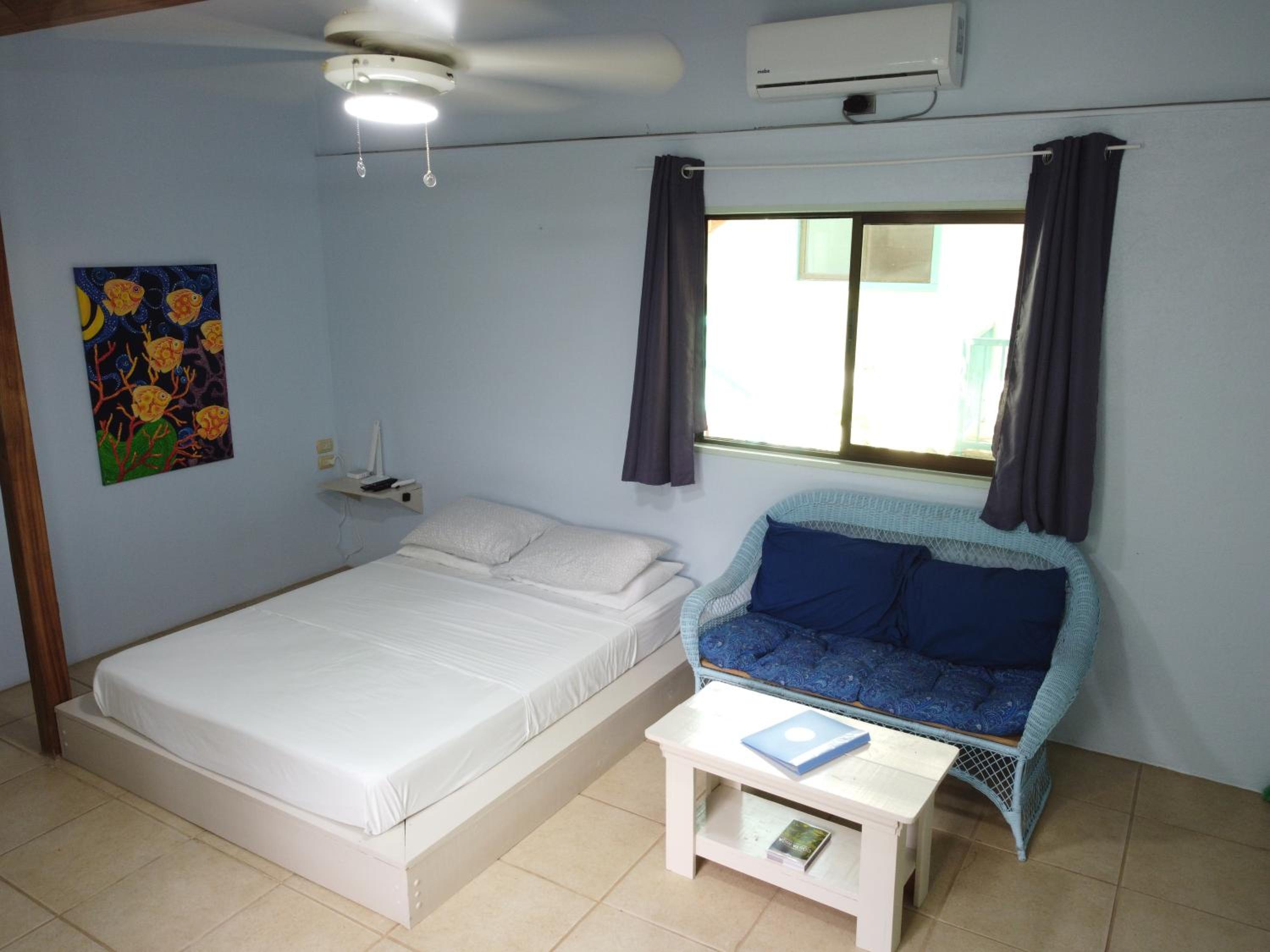 Studio Apartment photo 3
