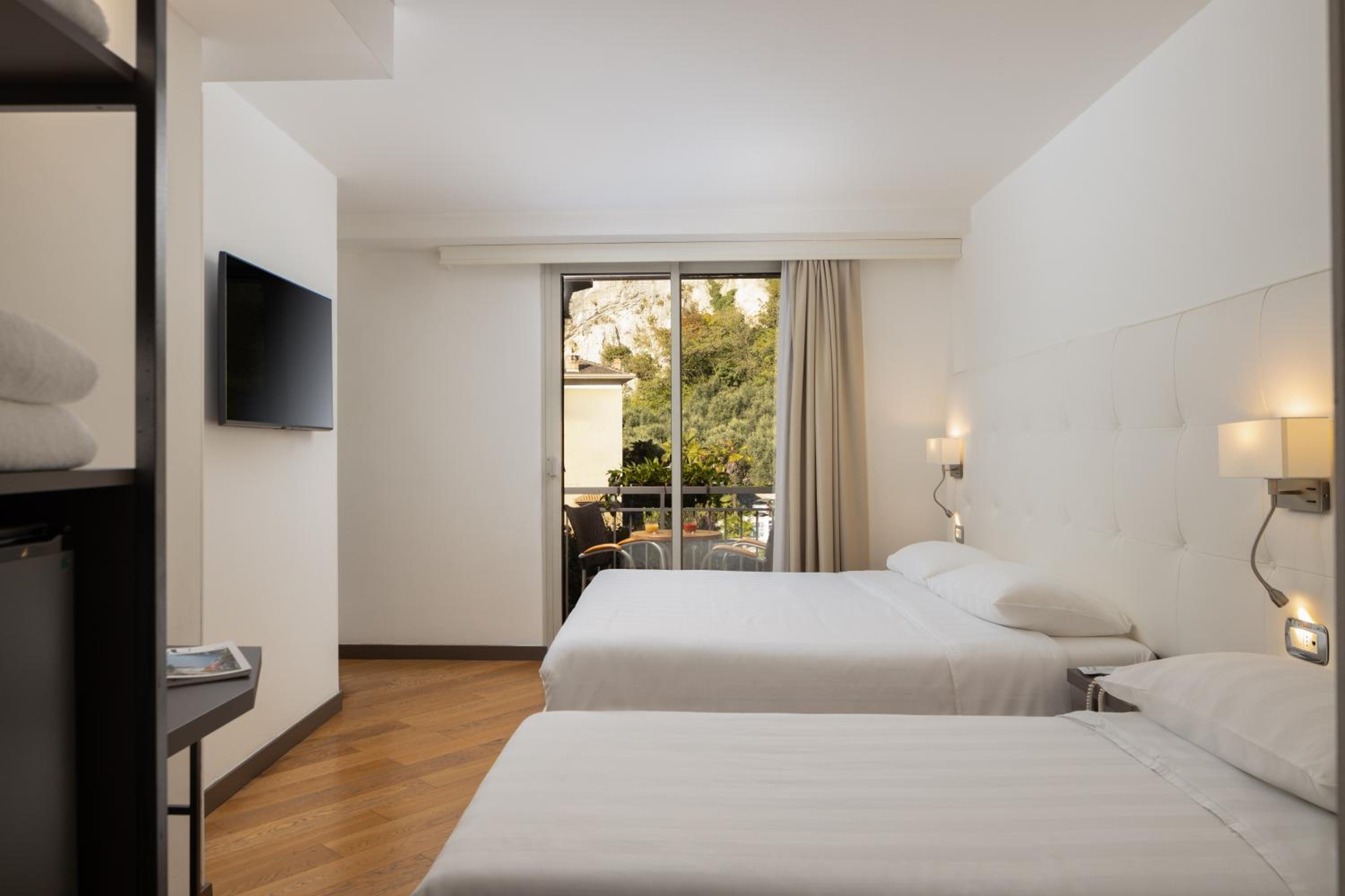Standard Triple Room - Photo 1