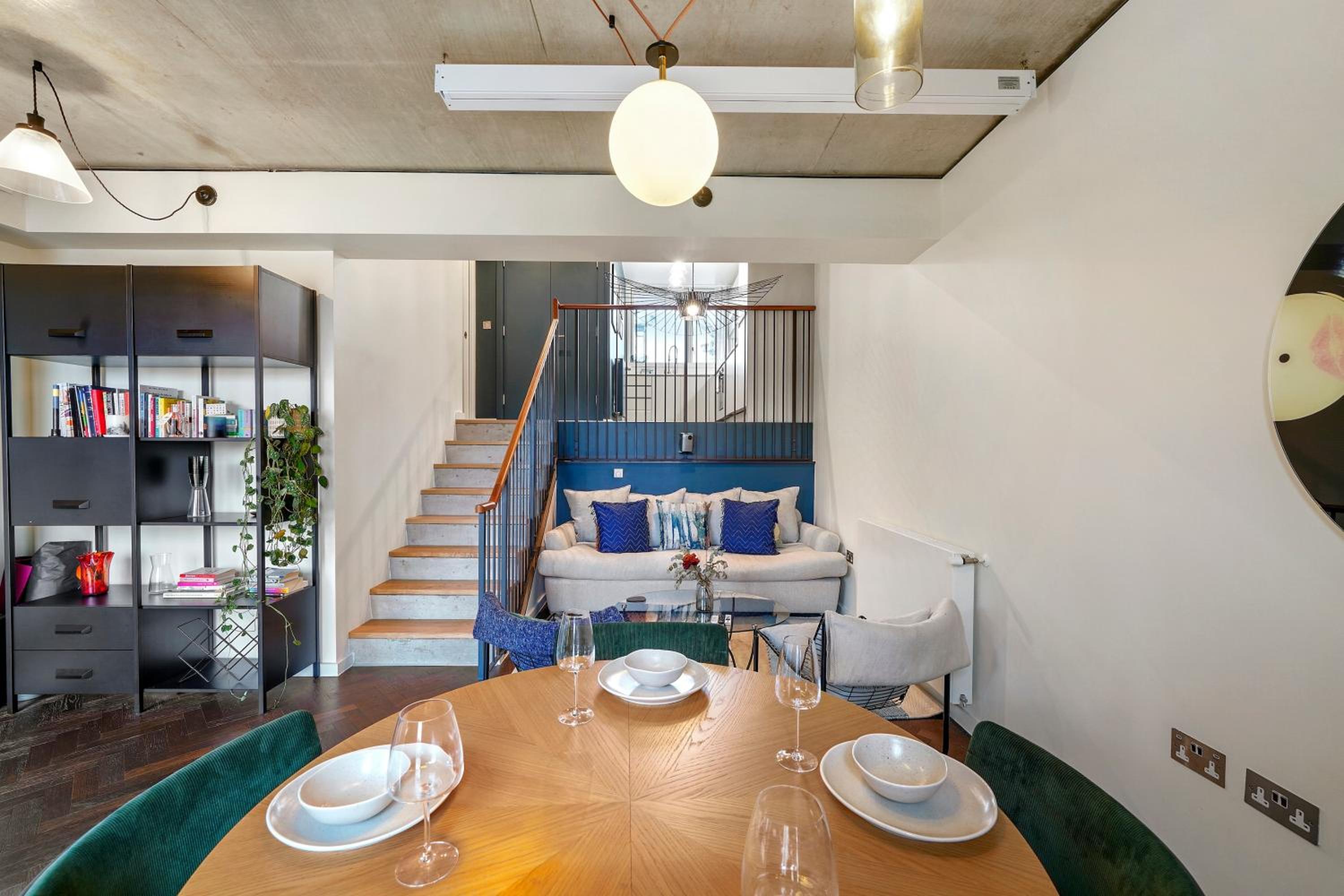Apartment - Split Level photo 3