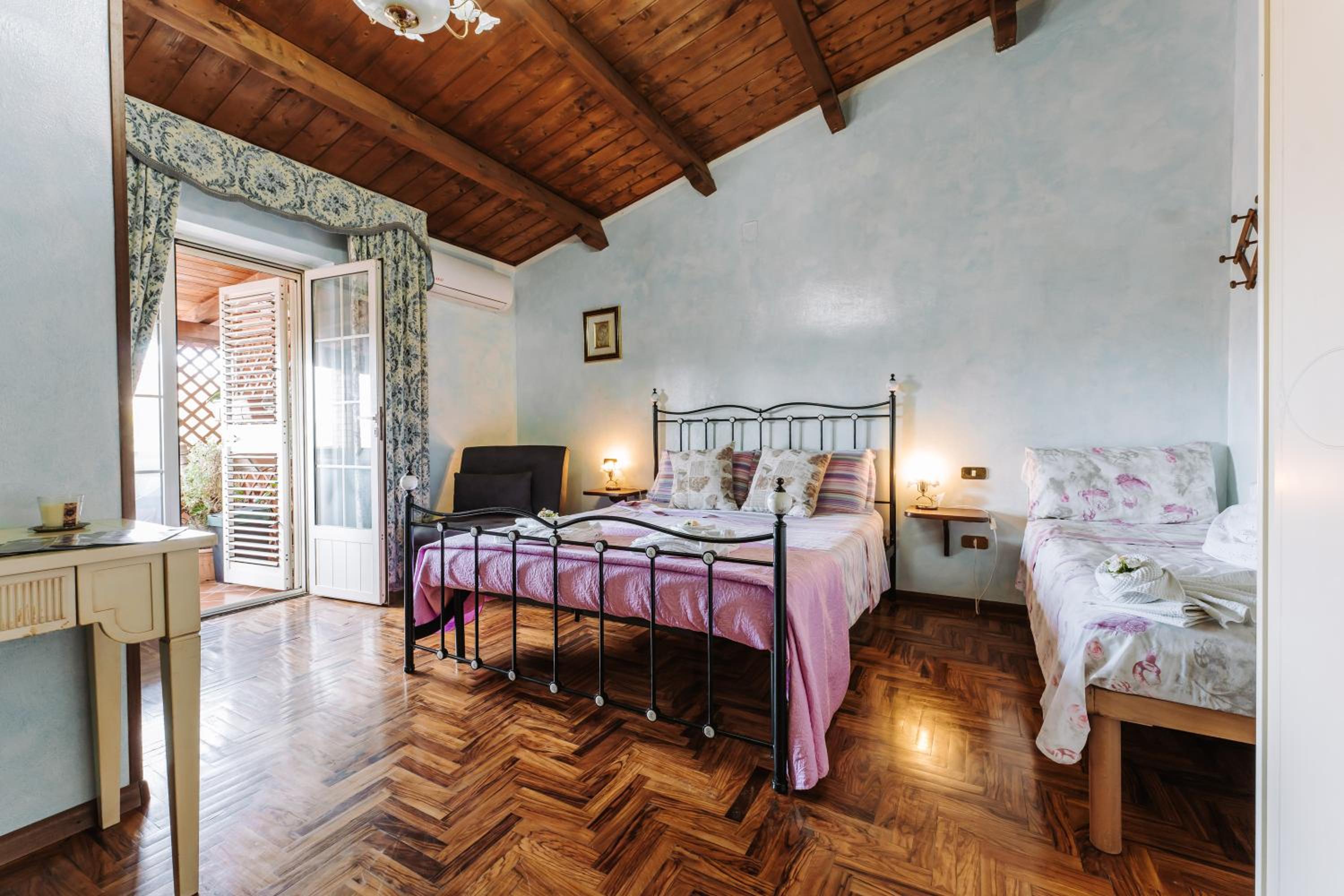 Superior One-Bedroom Apartment With Balcony