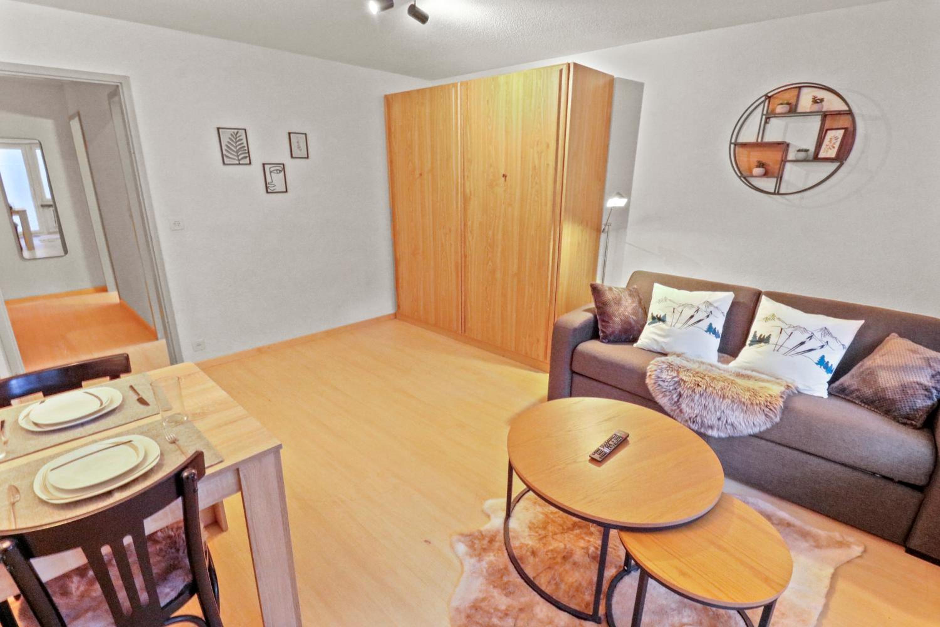 One-Bedroom Apartment photo 2