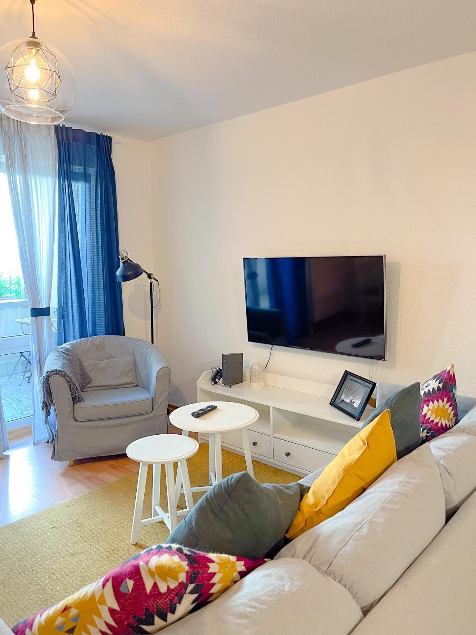 One-Bedroom Apartment - Photo 7