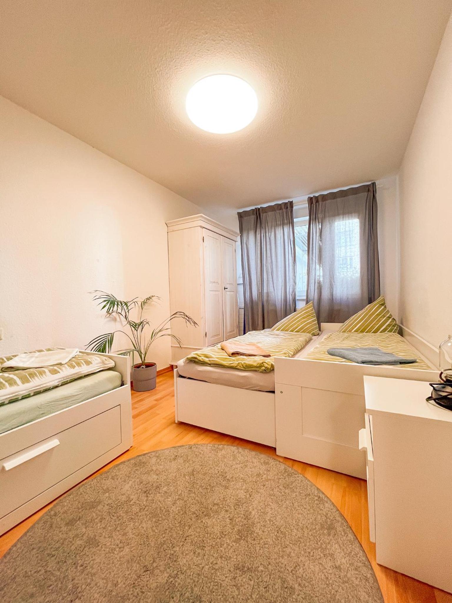 One-Bedroom Apartment - Photo 1