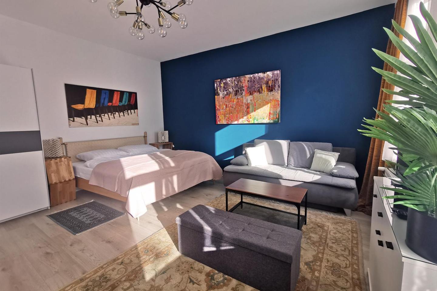 Apartment with Garden View